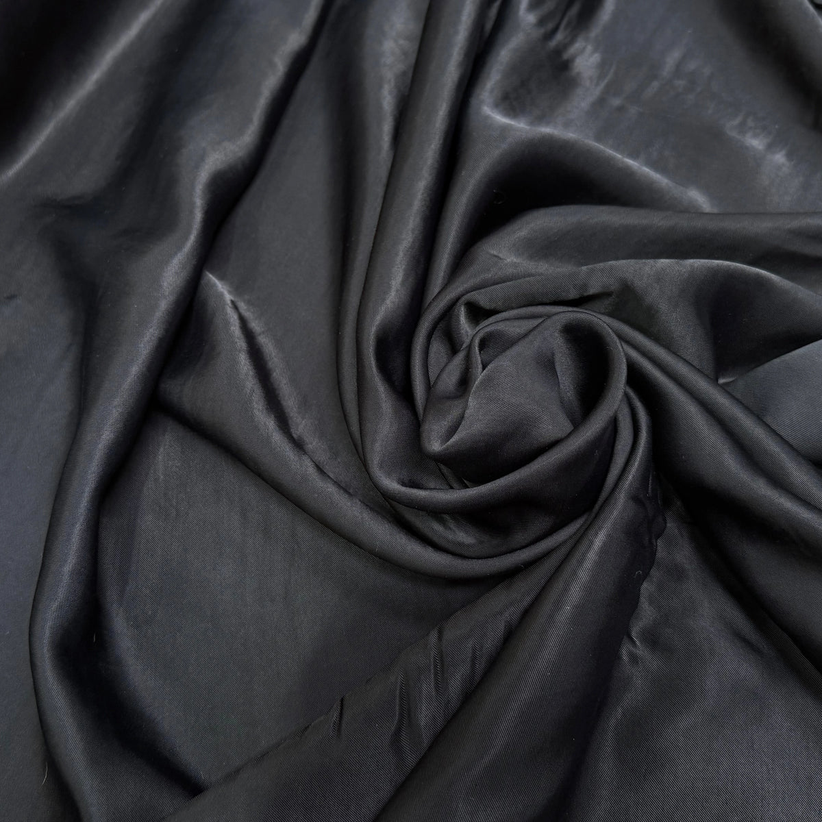CREPE ENVERS SATIN VISCOSE FLUIDE NOIR BEAU TOUCHER - My Little Coupon