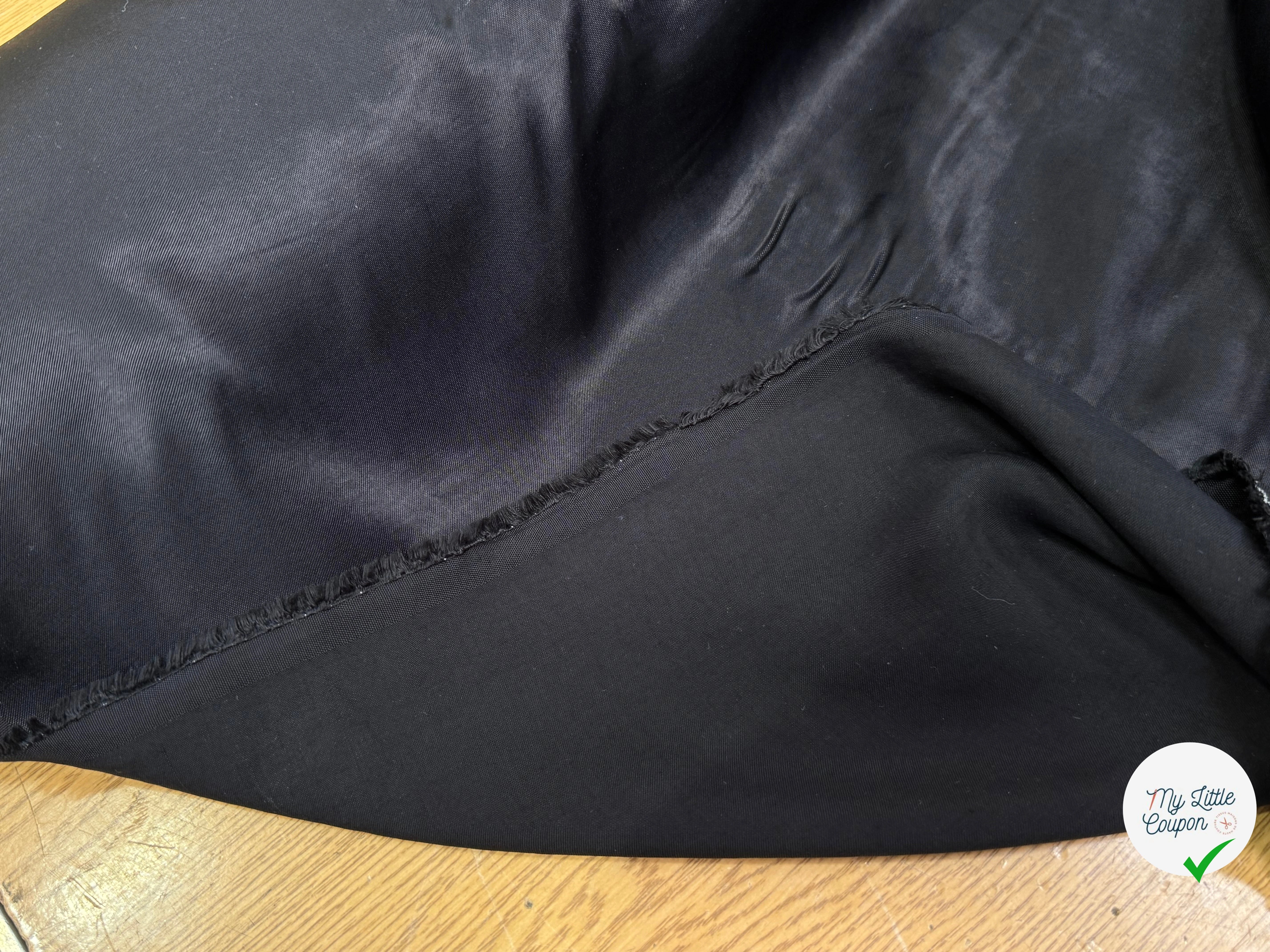 CREPE ENVERS SATIN VISCOSE FLUIDE NOIR BEAU TOUCHER - My Little Coupon