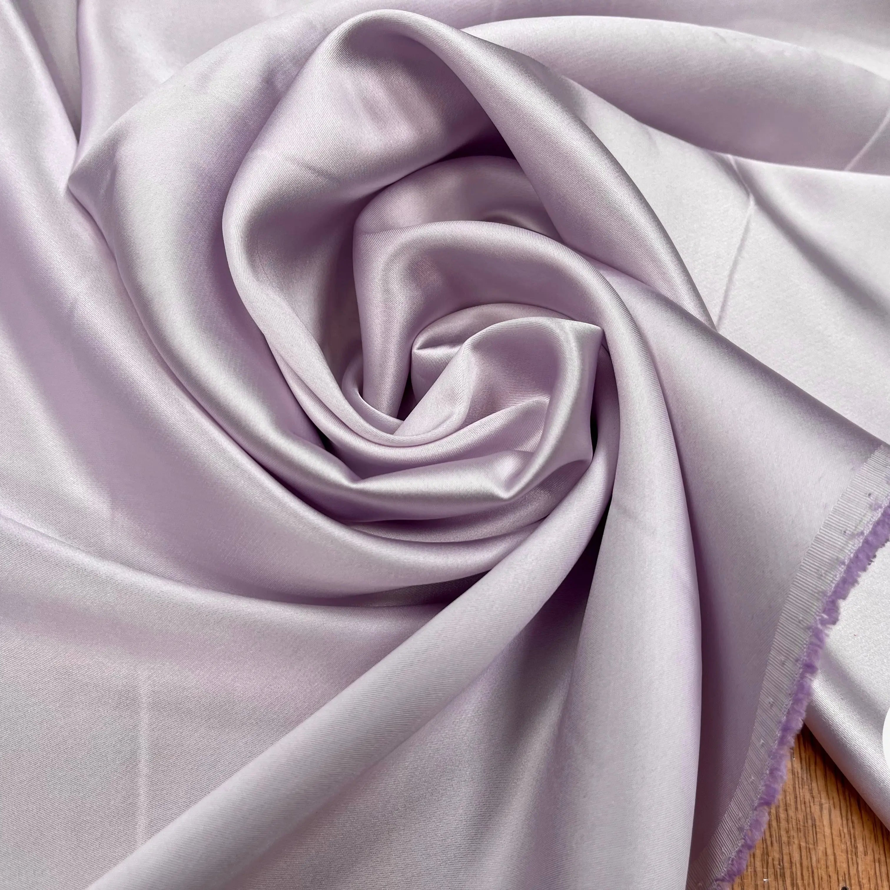 CREPE ENVERS SATIN VISCOSE LAVANDE CLAIR - My Little Coupon