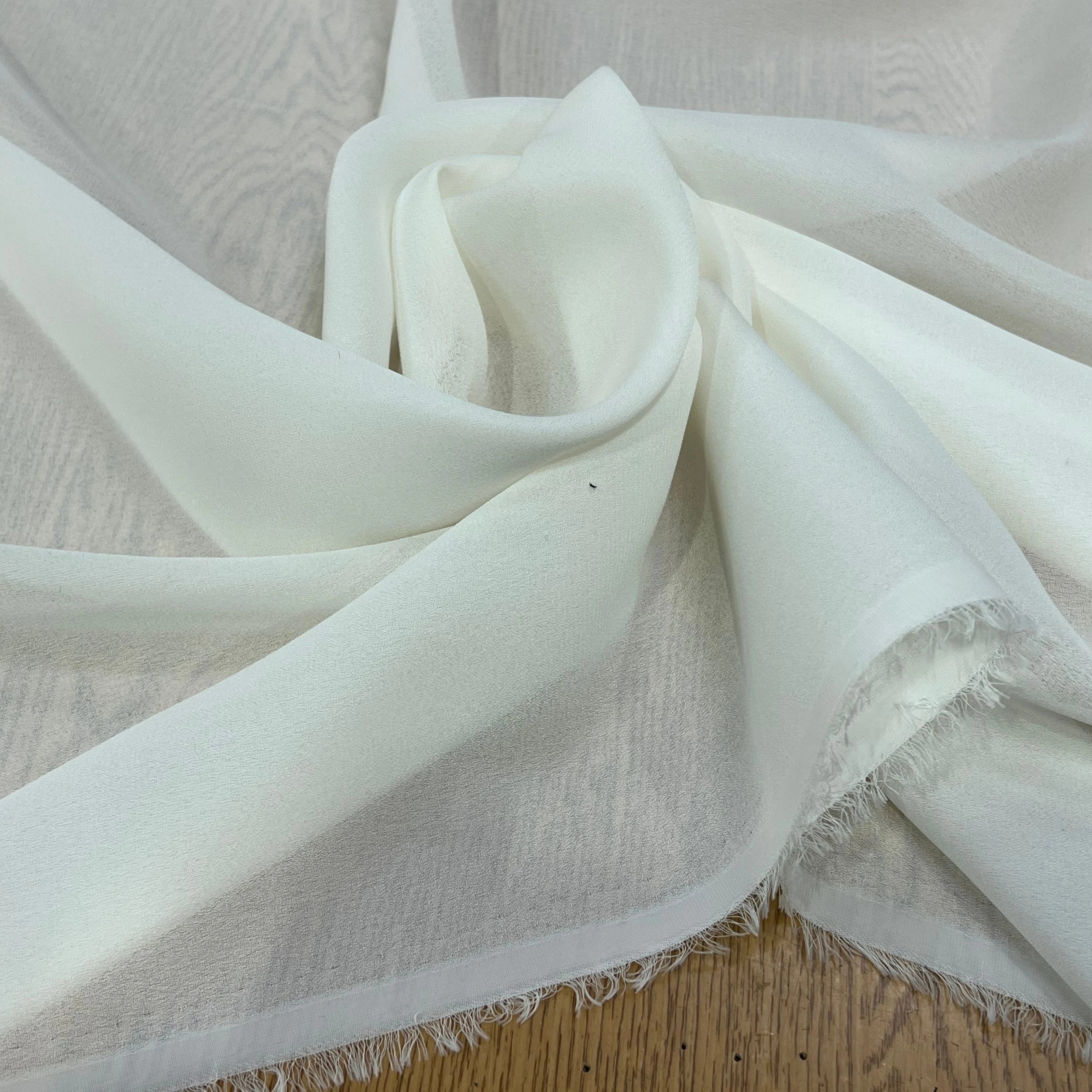 CREPE FLUIDE BLANC 148CM - My Little Coupon