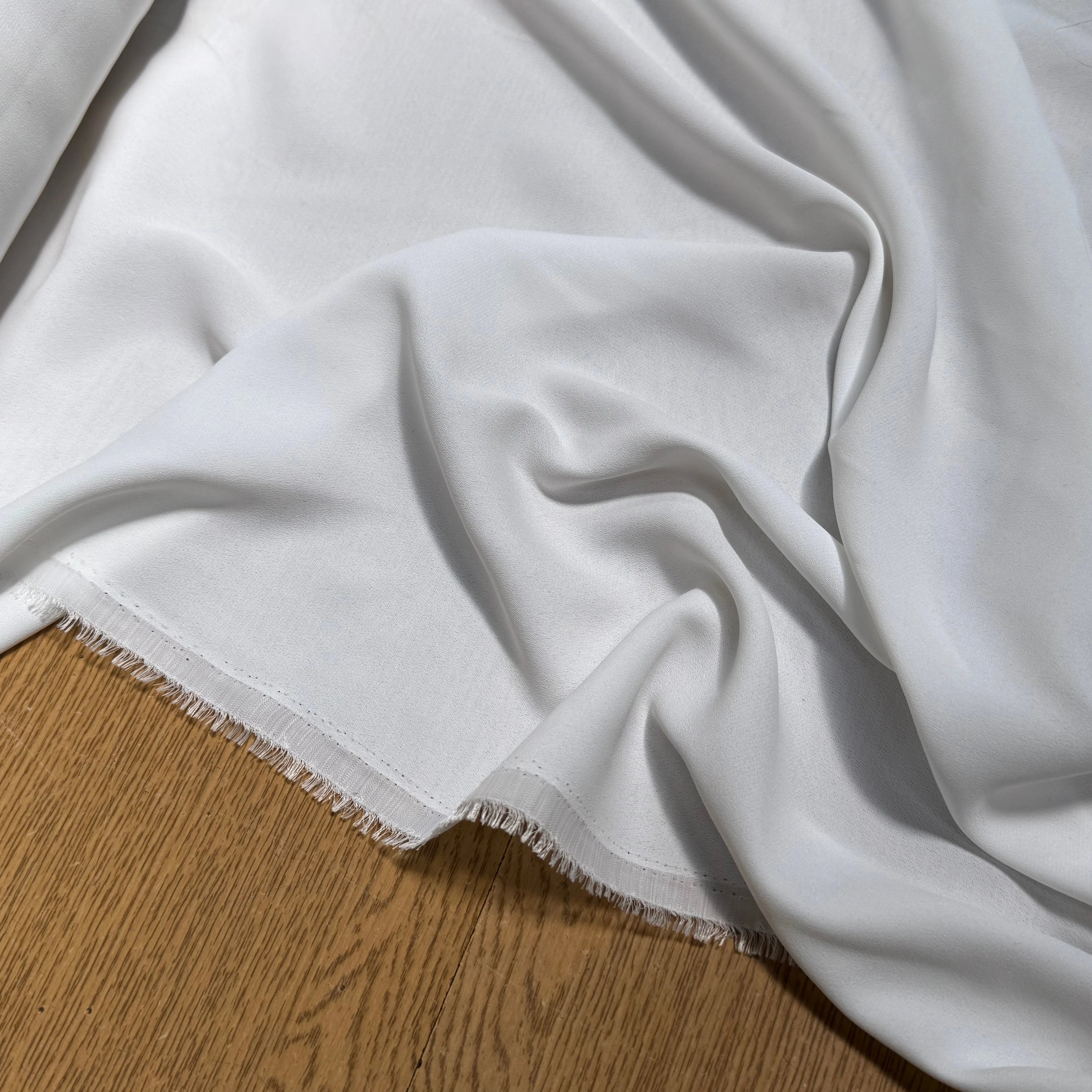CREPE FLUIDE BLANC CASSÉ BEAU TOUCHER - My Little Coupon
