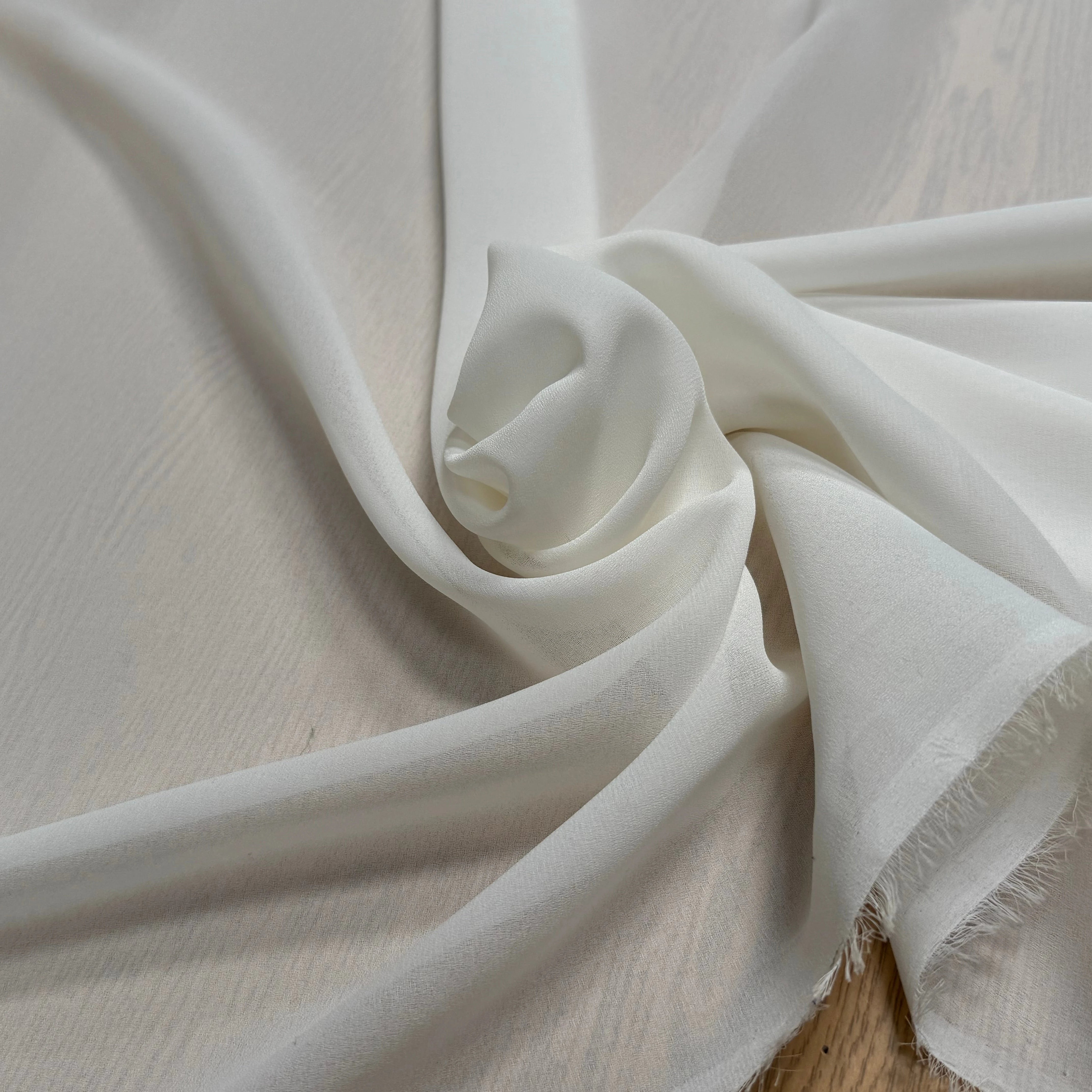 CREPE FLUIDE BLANC CASSÉ CHIC - My Little Coupon