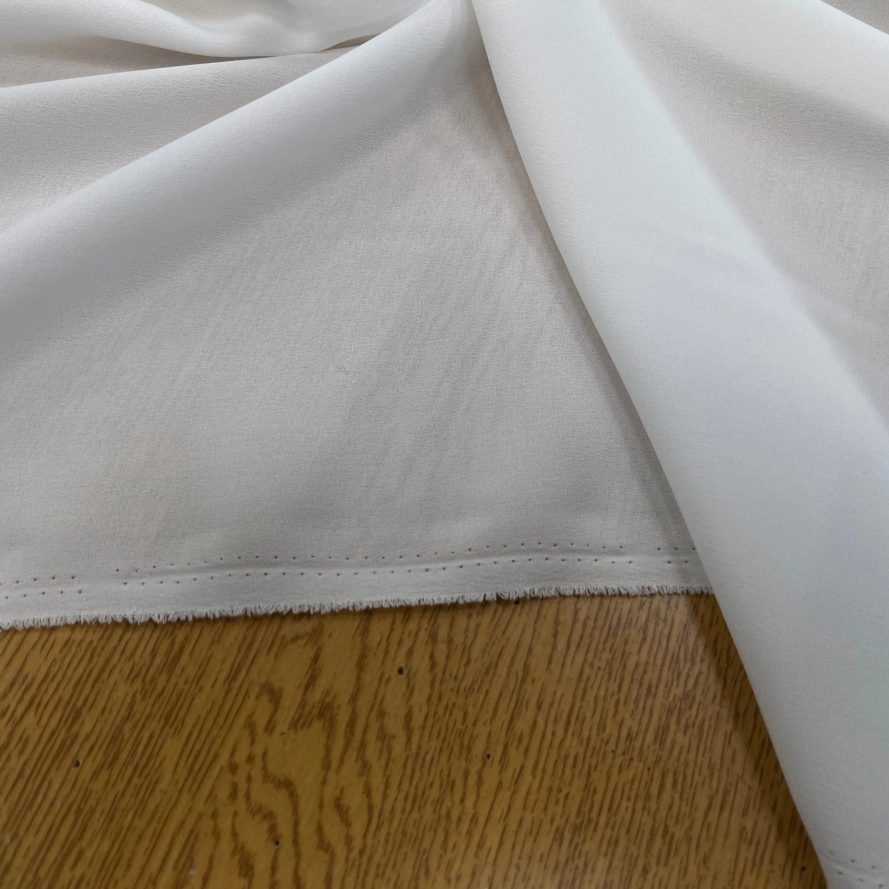 CREPE FLUIDE BLANC POLYESTER 138CM - My Little Coupon