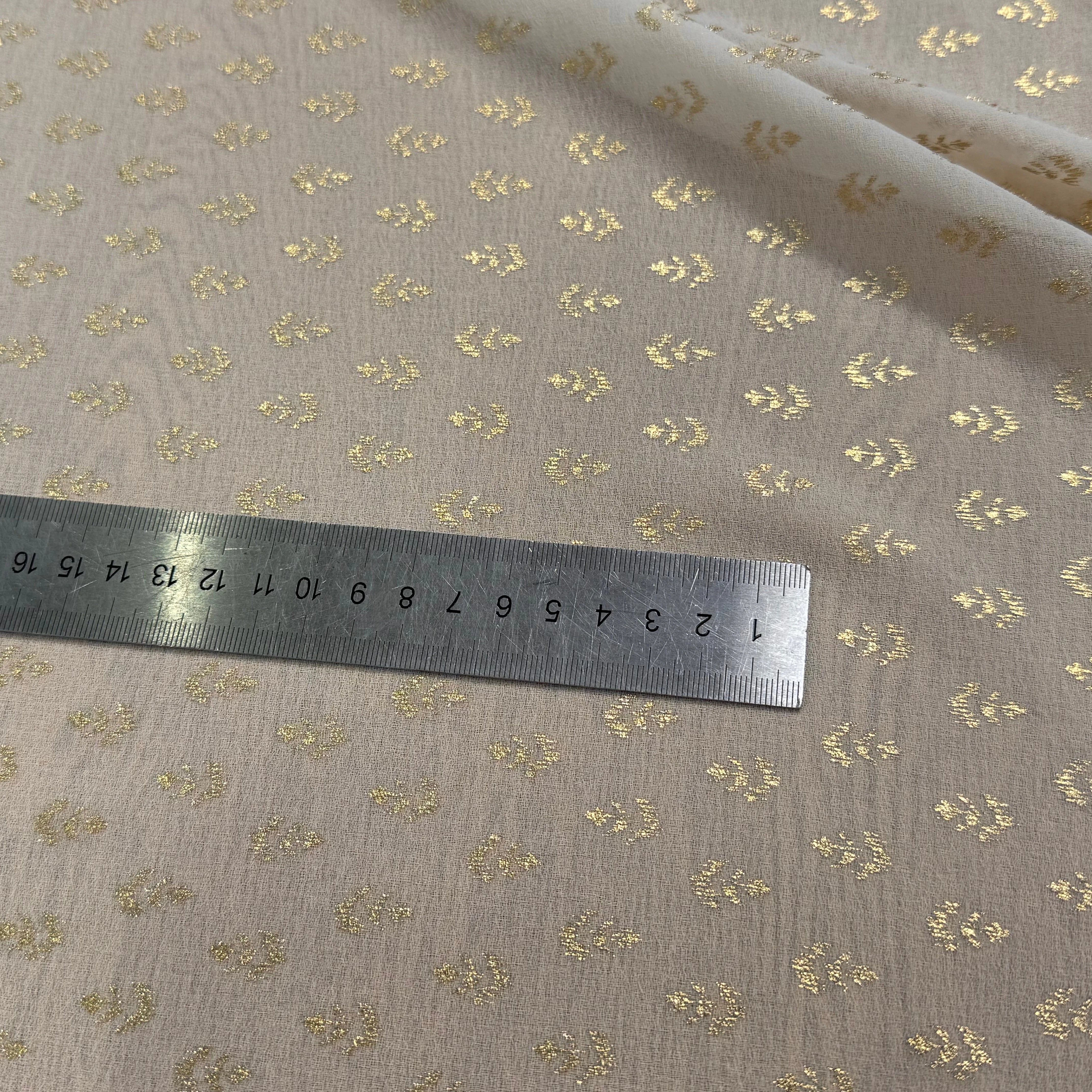 CREPE FLUIDE ÉCRU MOTIF FEUILLAGES OR - My Little Coupon