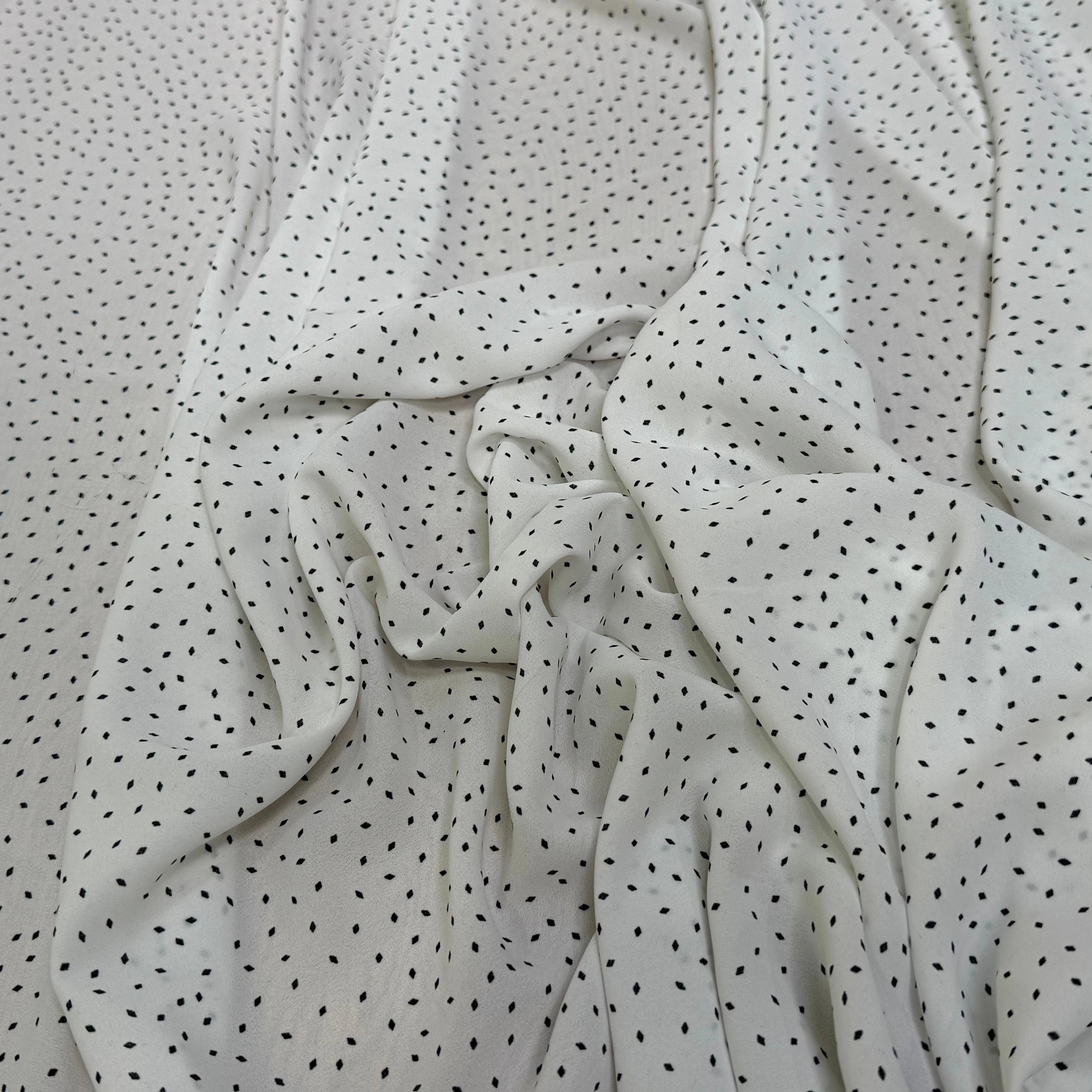 CREPE FLUIDE FOND BLANC POIS MINI LOSANGES - My Little Coupon
