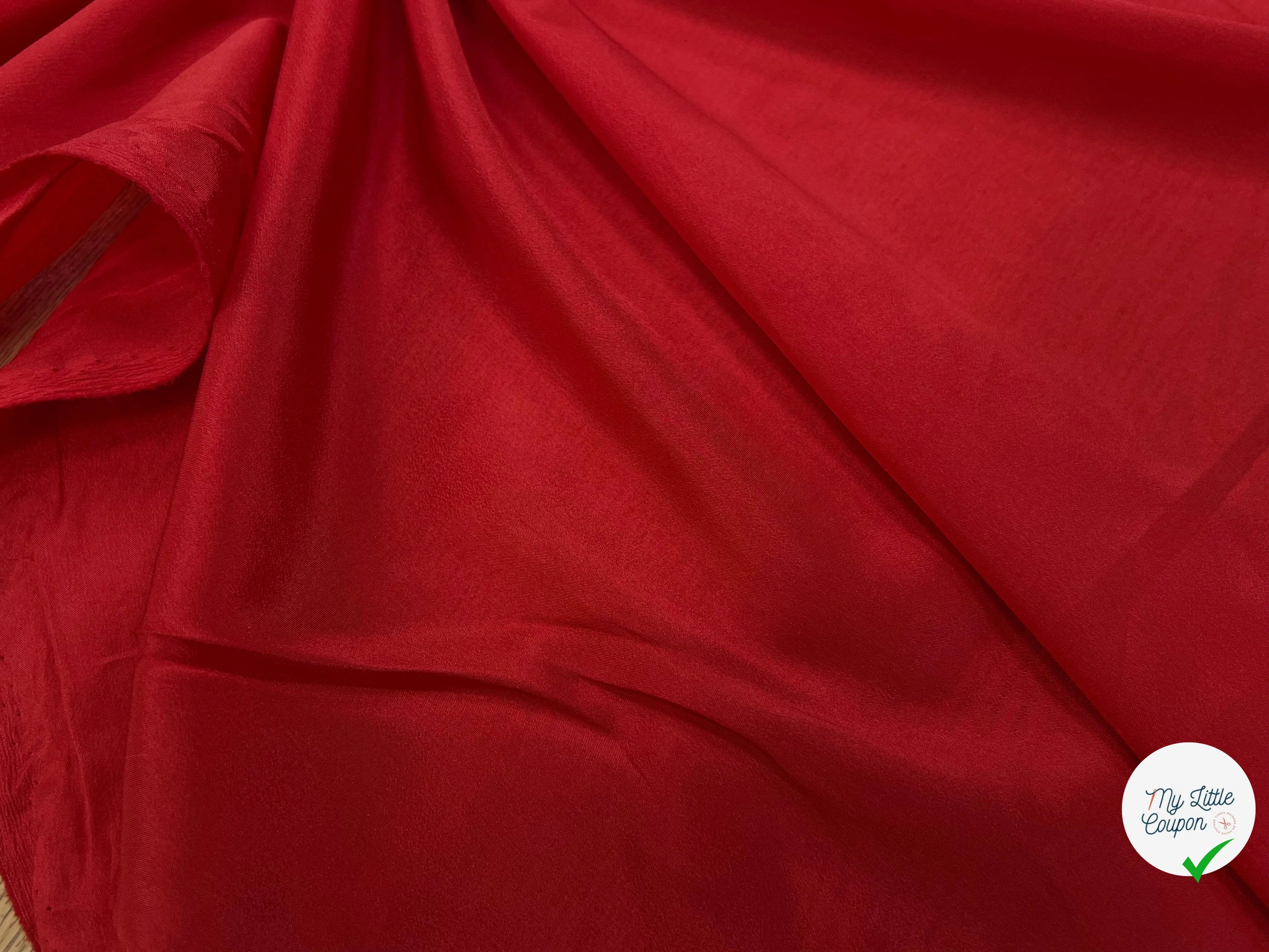 CRÈPE FLUIDE LÉGÈREMENT SATINÉ ROUGE POLYESTER 140CM - My Little Coupon