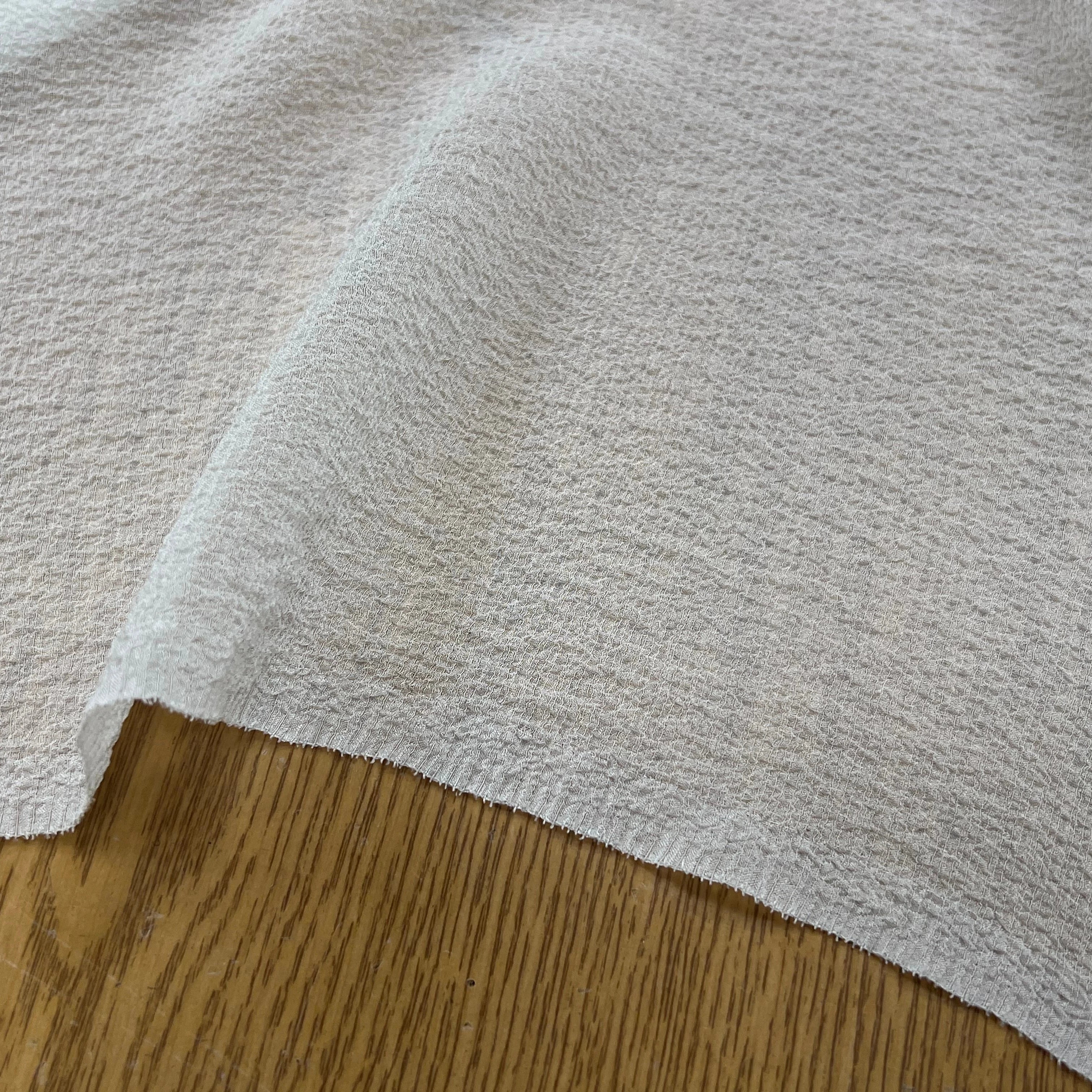 CREPE GAUFFRÉ SOIE BLANC CASSÉ FABRICATION FRANCAISE - My Little Coupon