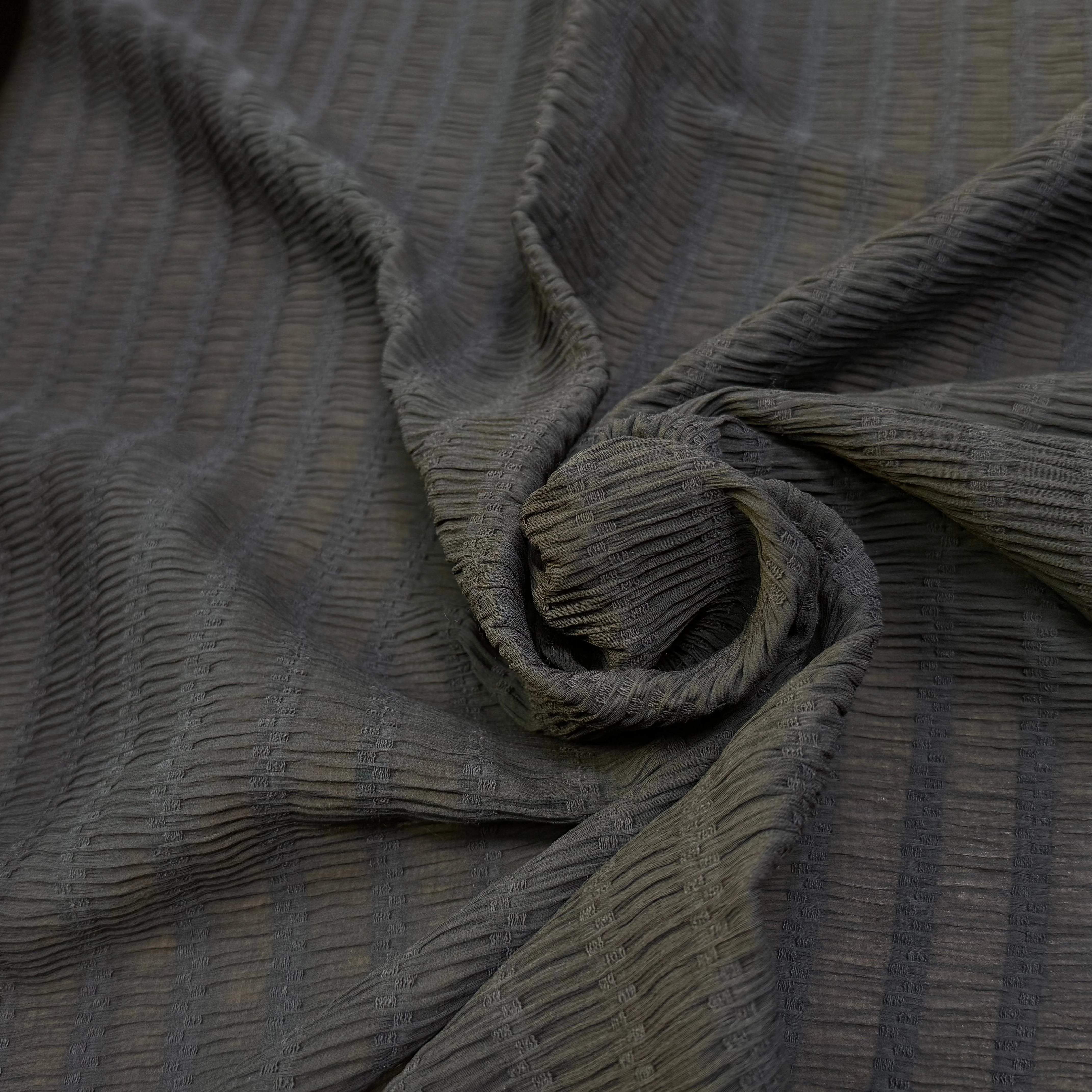 CREPE GAUFFRÉ VISCOSE SOIE ET LAINE GROSSES RAYURES TISSÉES FLUIDE NOIR - My Little Coupon