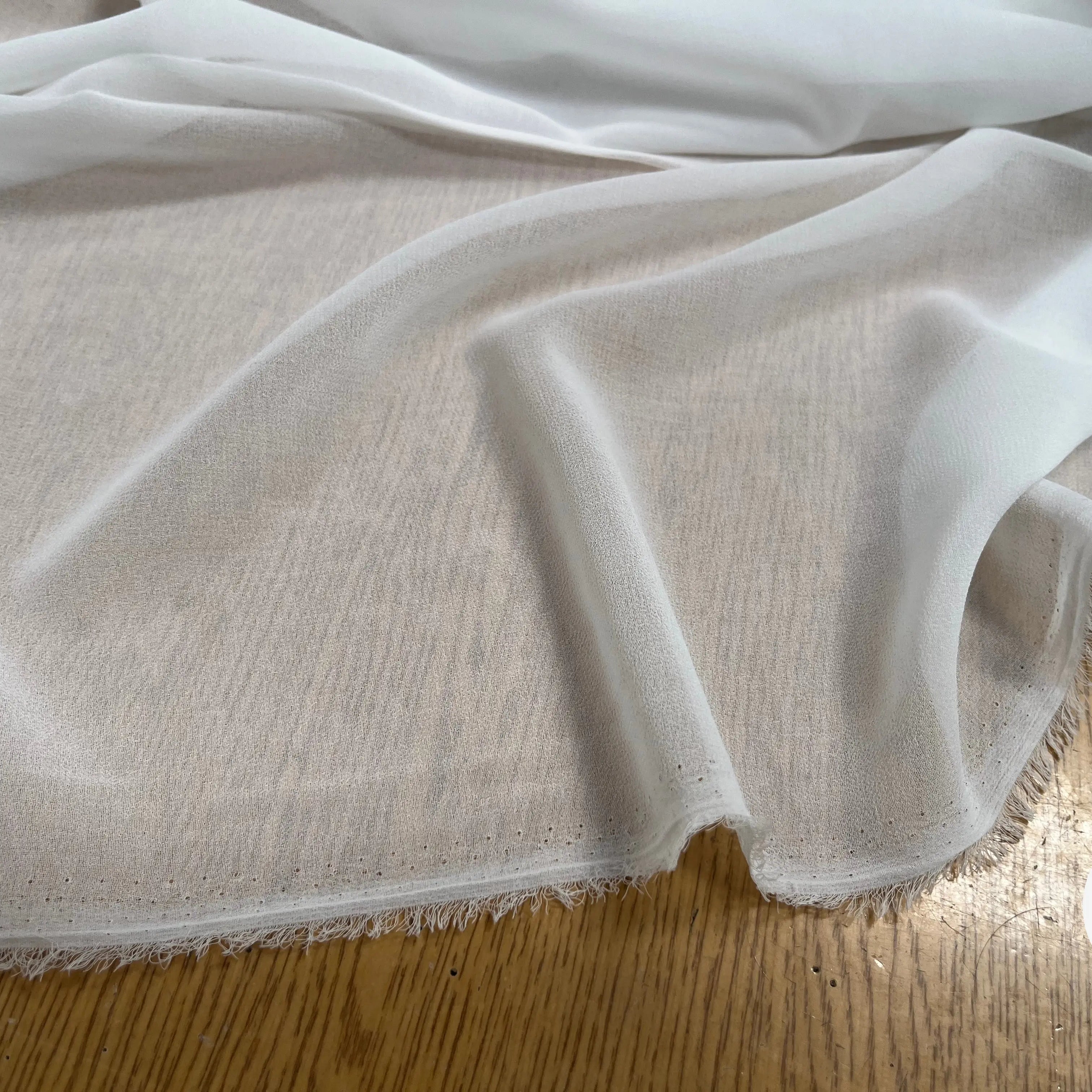 CREPE GEORGETTE BLANC POLYESTER - My Little Coupon