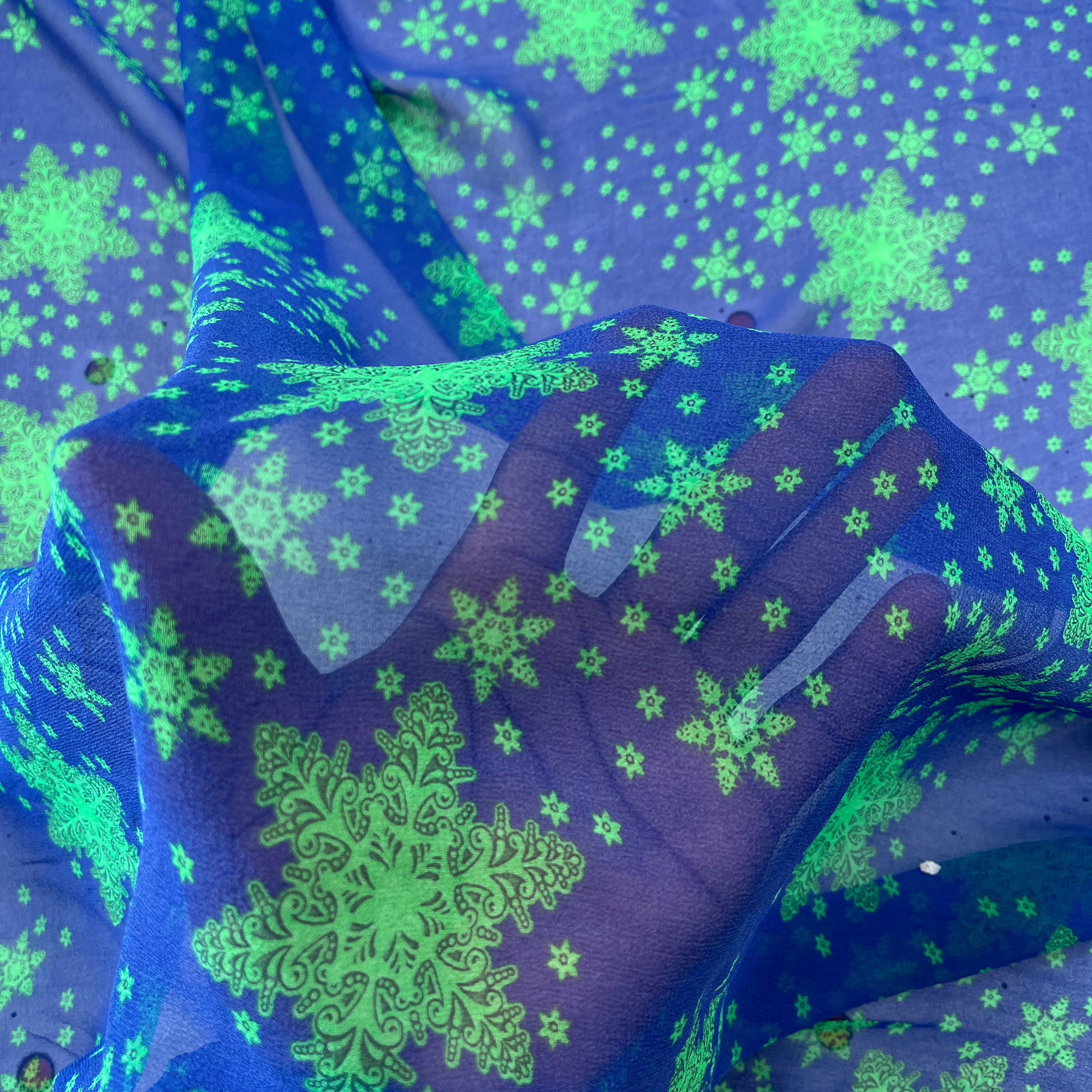 CREPE GEORGETTE DE SOIE FLOCONS BLEU - My Little Coupon