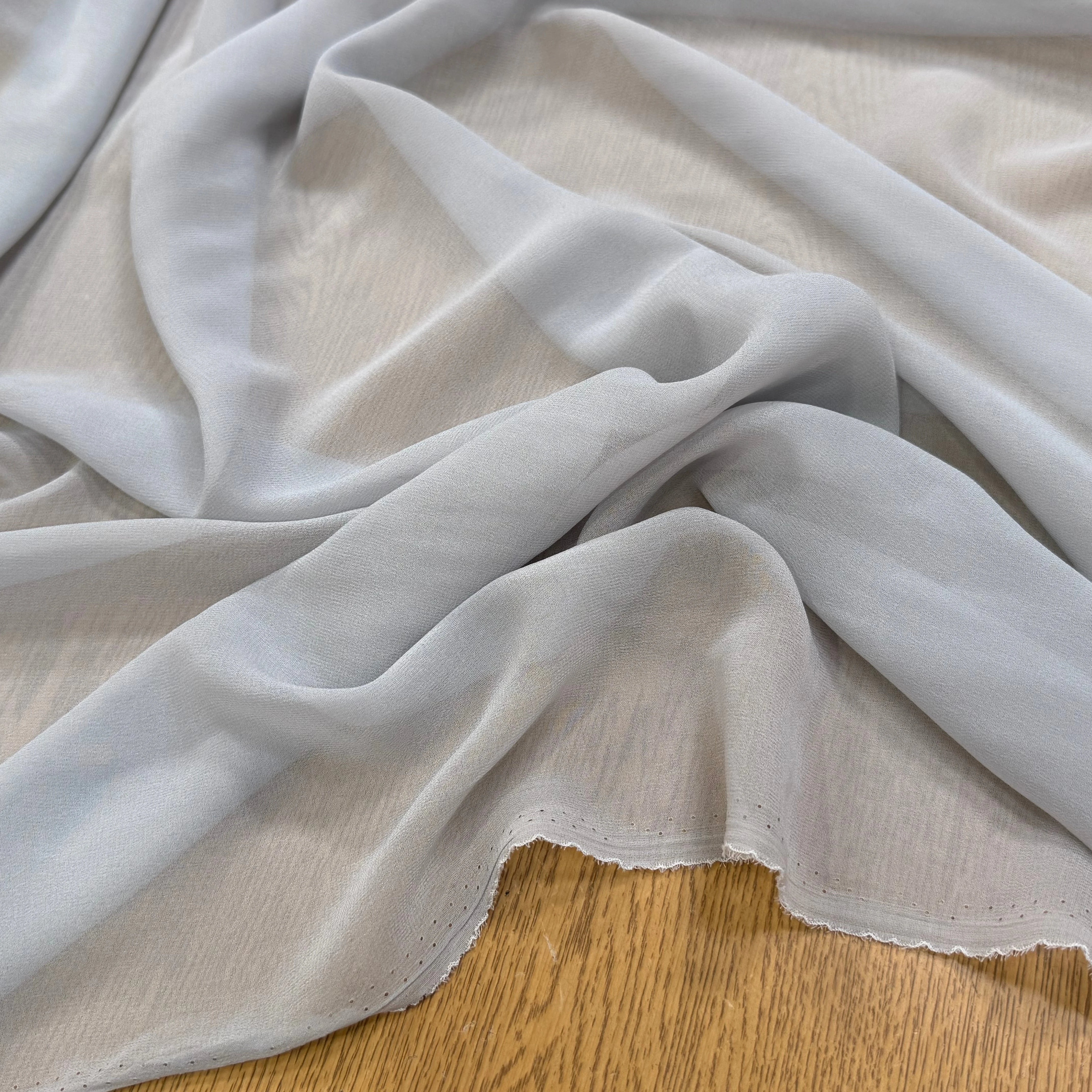 CREPE GEORGETTE DE SOIE GRIS SOURIS - My Little Coupon