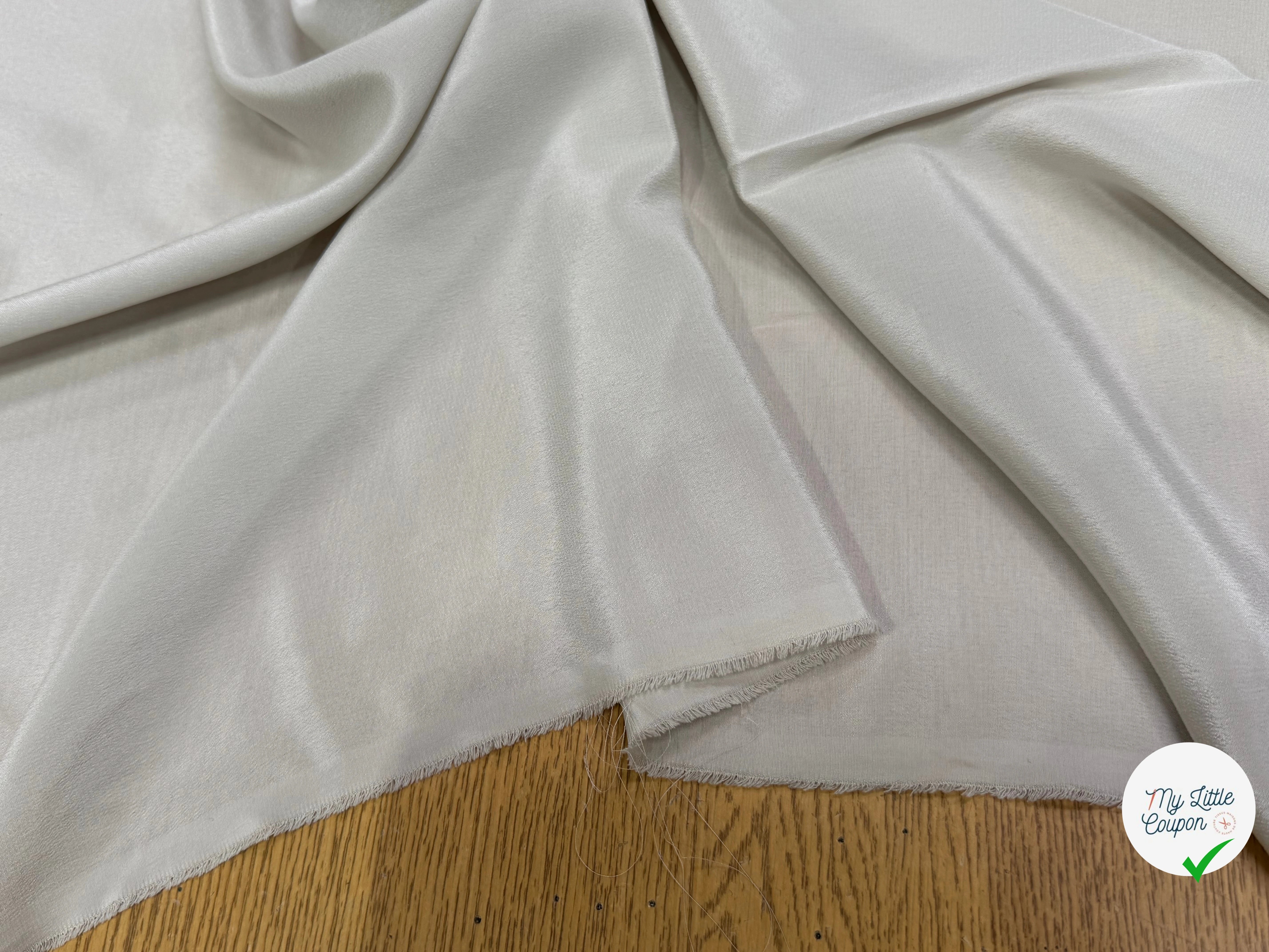 CREPE GEORGETTE DE SOIE SATINÉ GRIS CLAIR - My Little Coupon