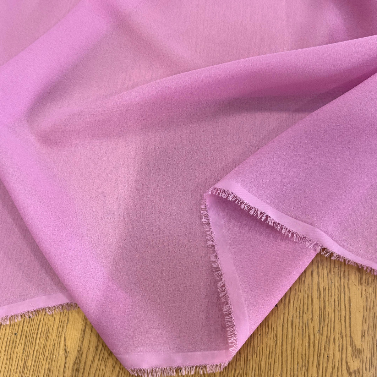 CRÊPE GEORGETTE FLUIDE ROSE BONBON PREMIUM - My Little Coupon