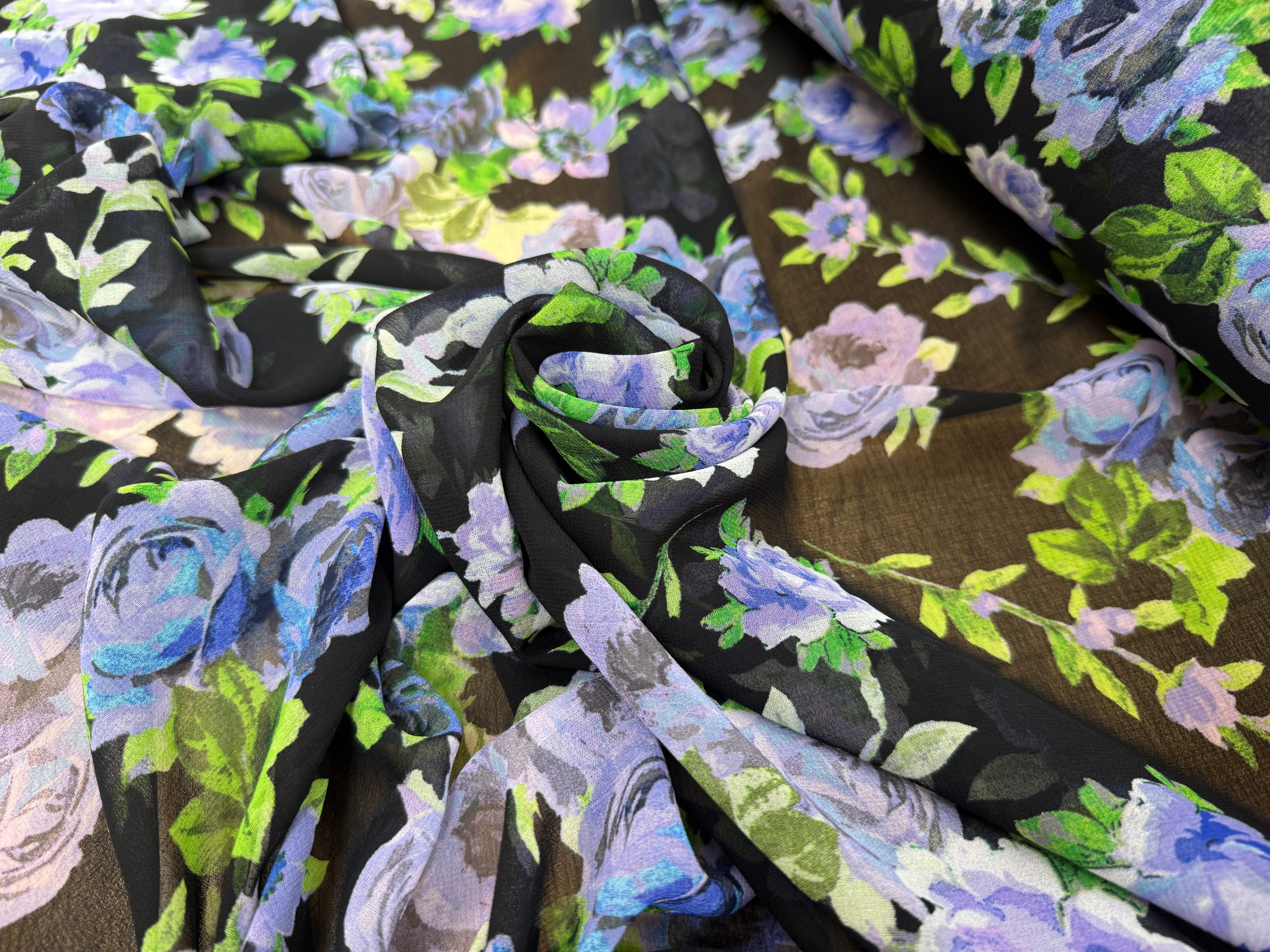 CREPE GEORGETTE FOND NOIR MOTIFS FLEURS VIOLET - My Little Coupon