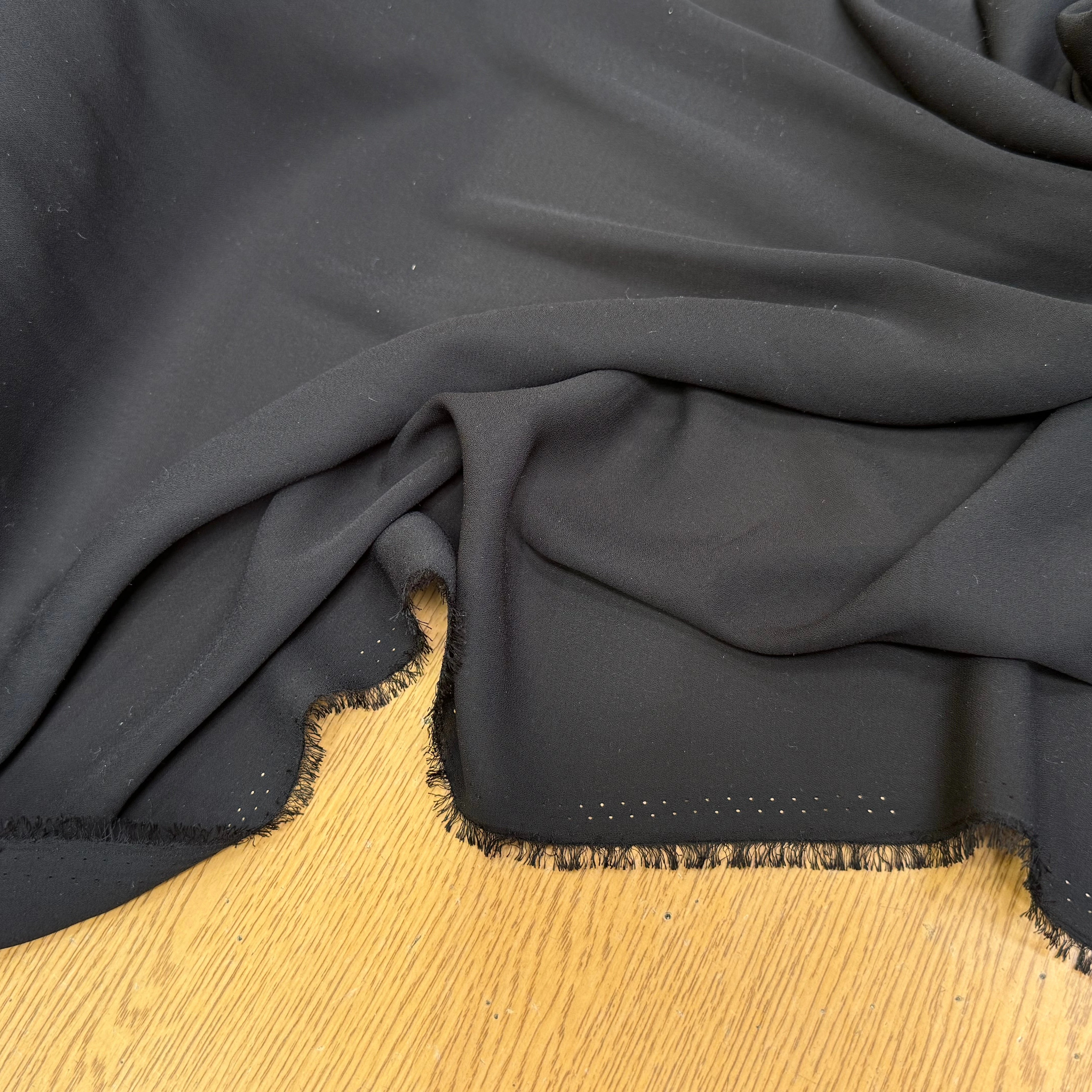 CREPE HAUT DE GAMME NOIR TOMBÉ NATUREL - My Little Coupon