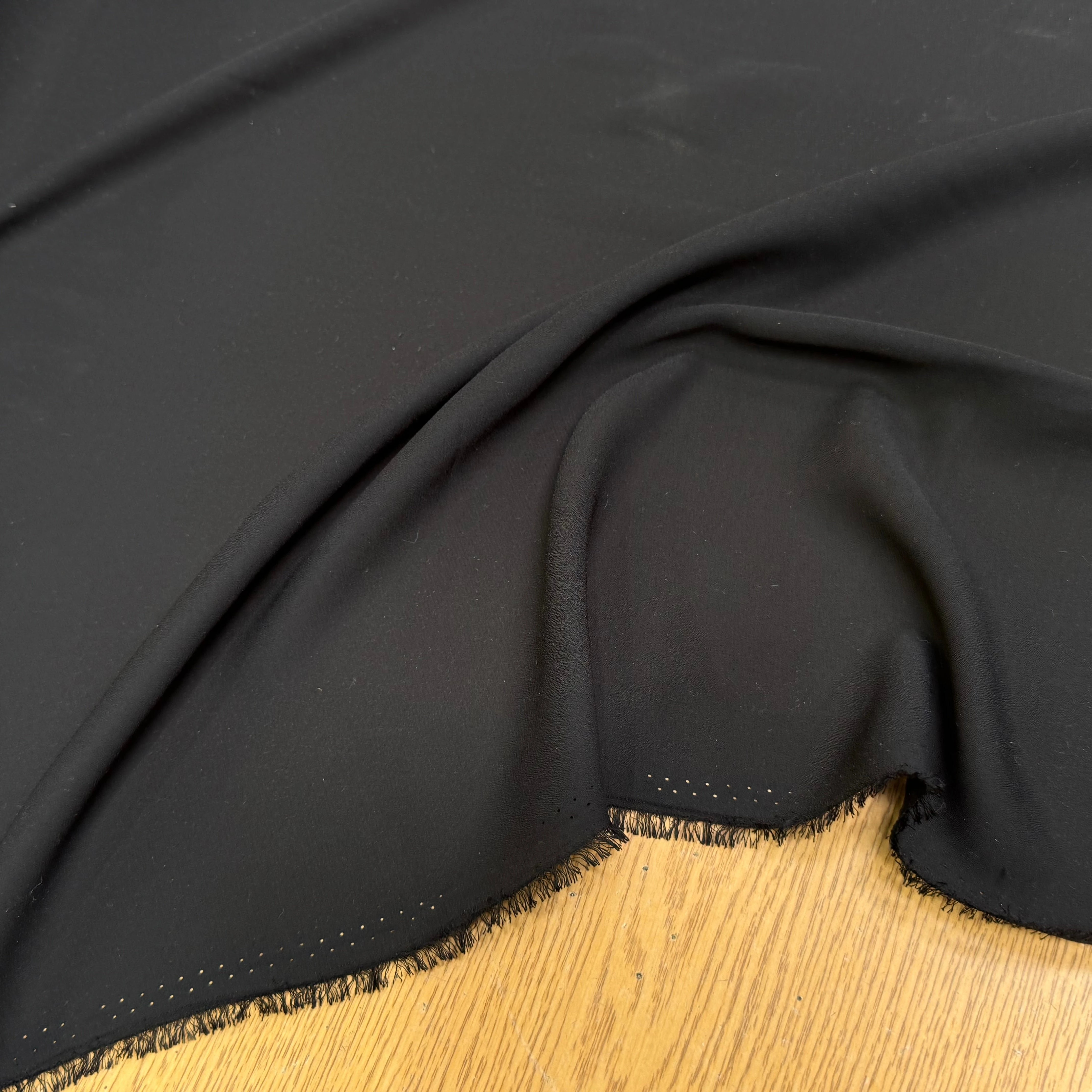 CREPE HAUT DE GAMME NOIR TOMBÉ NATUREL - My Little Coupon