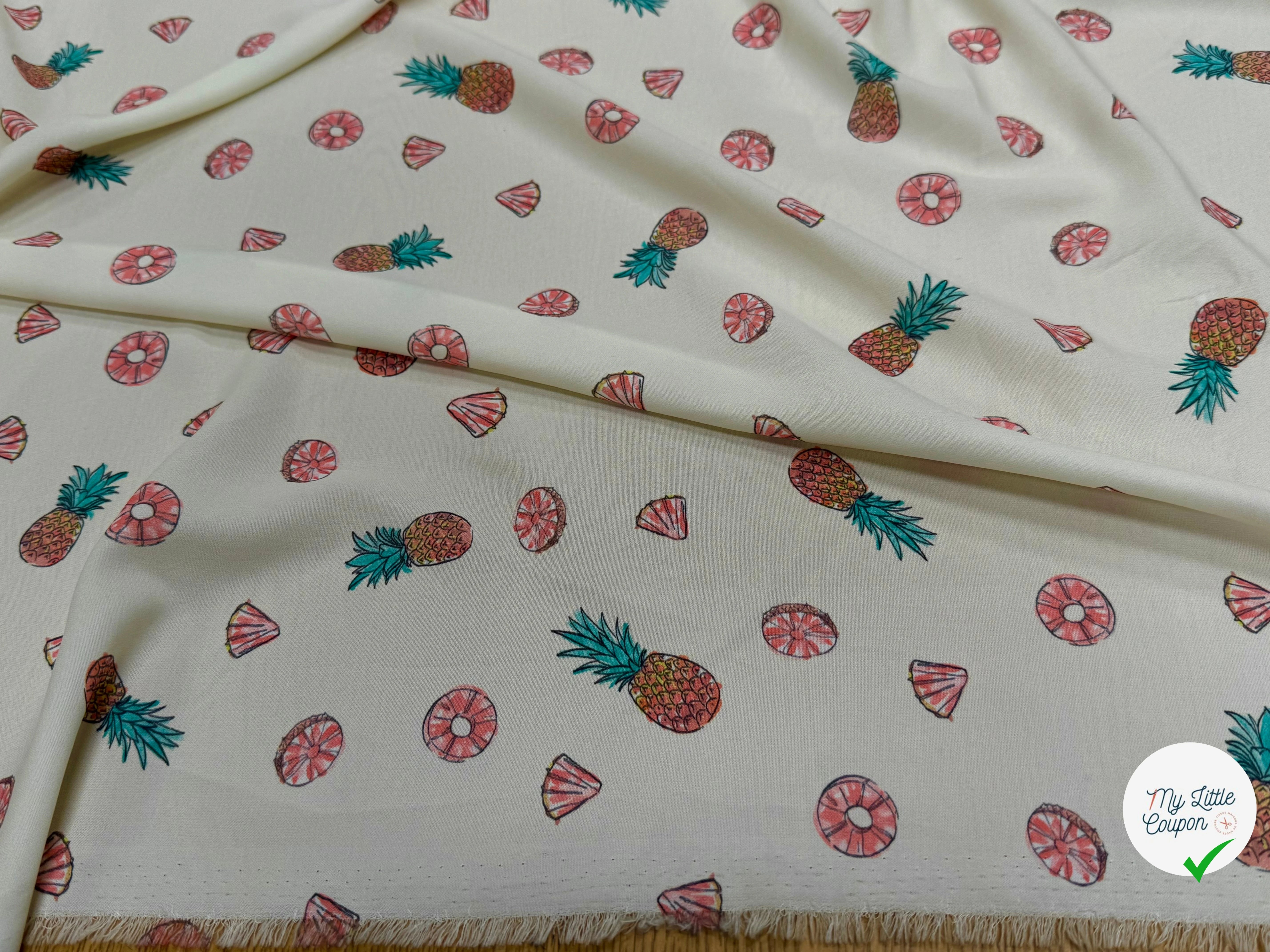 CREPE IMPRIMÉ ANANAS FLUIDE FOND ÉCRU - My Little Coupon
