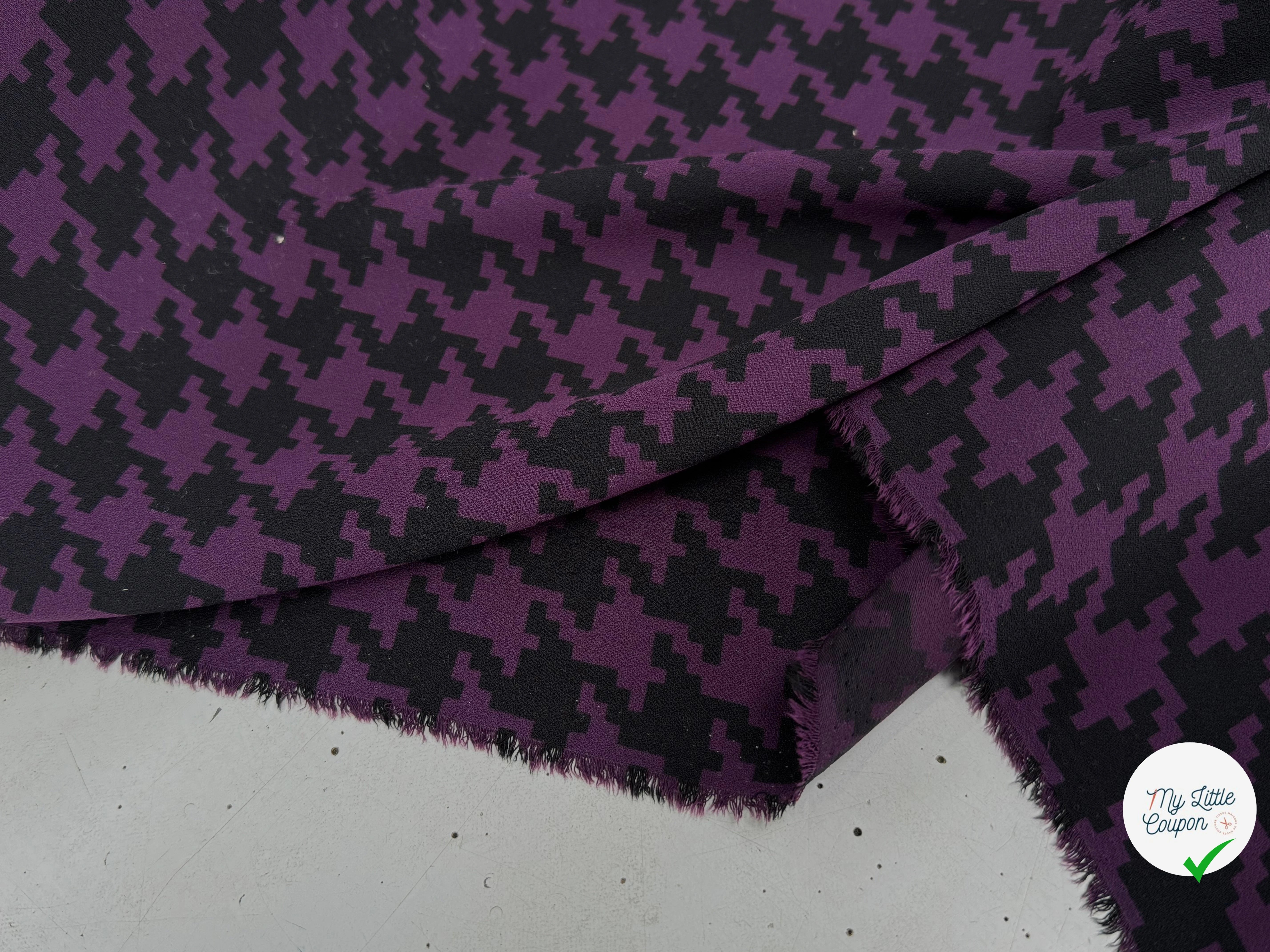 CREPE IMPRIMÉ GAMING PIED DE COQ AUBERGINE NOIR - My Little Coupon