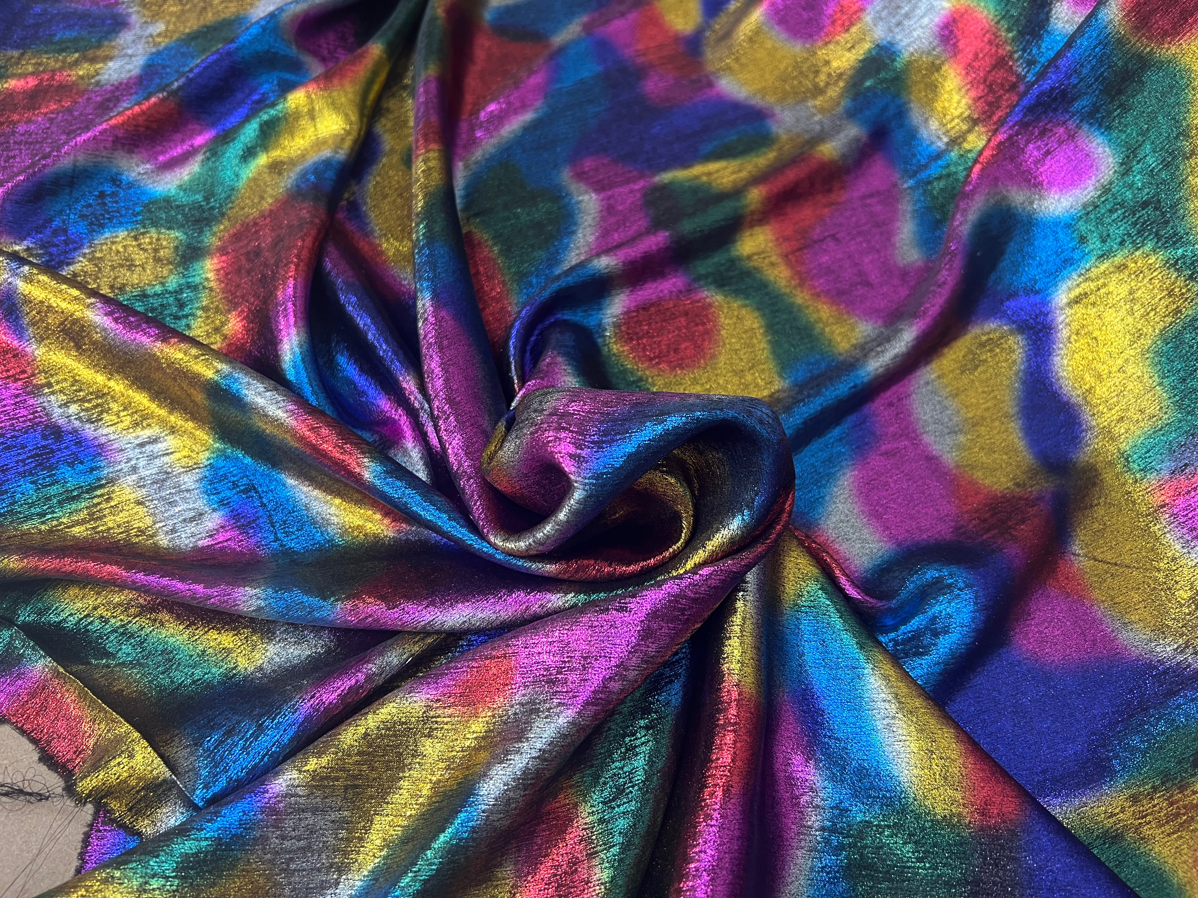 CRÊPE LAMÉ TACHETÉ DE COULEURS - My Little Coupon