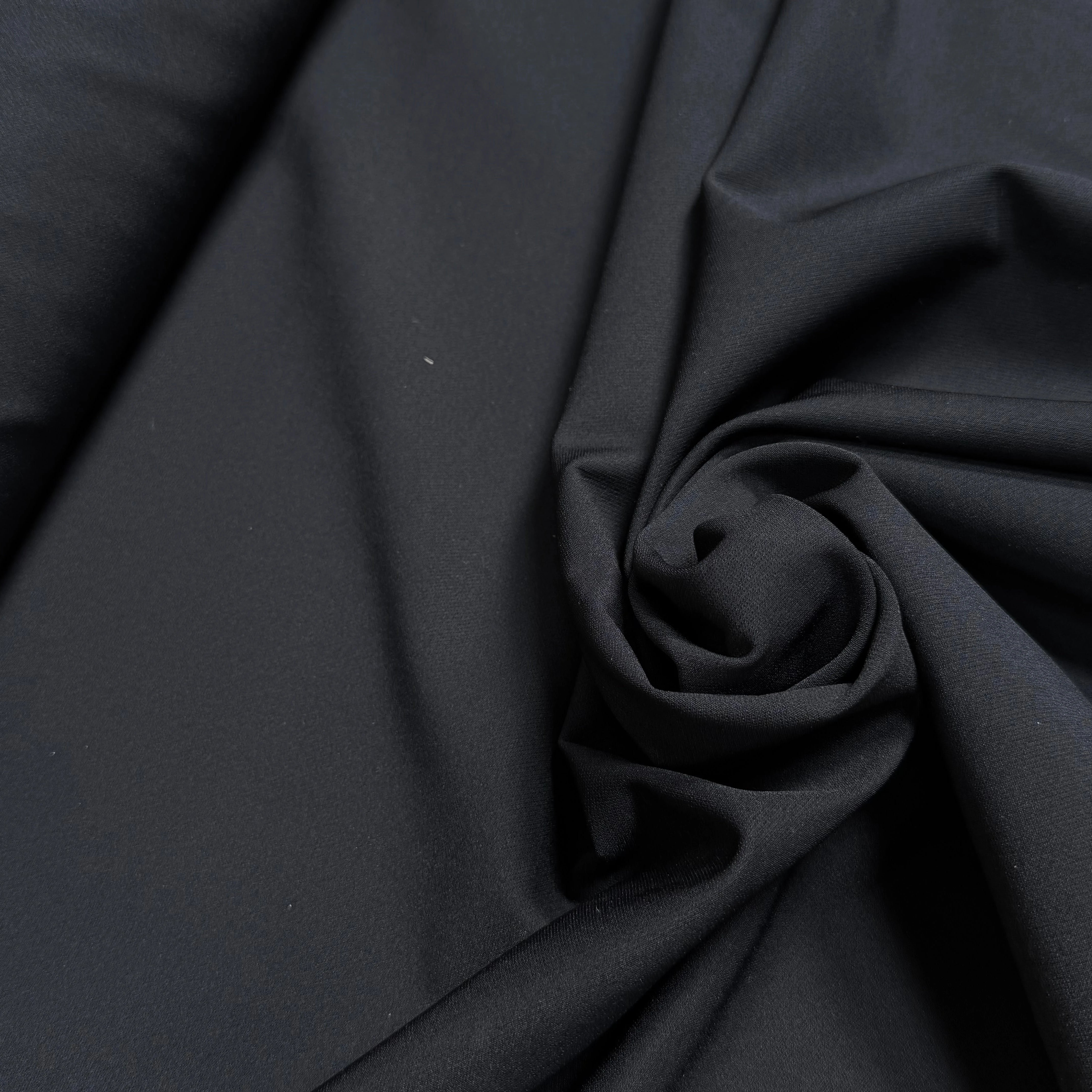 CREPE LÉGÈREMENT SATINÉ ASPECT PEACHSKIN ULTRA STRETCH NOIR - My Little Coupon