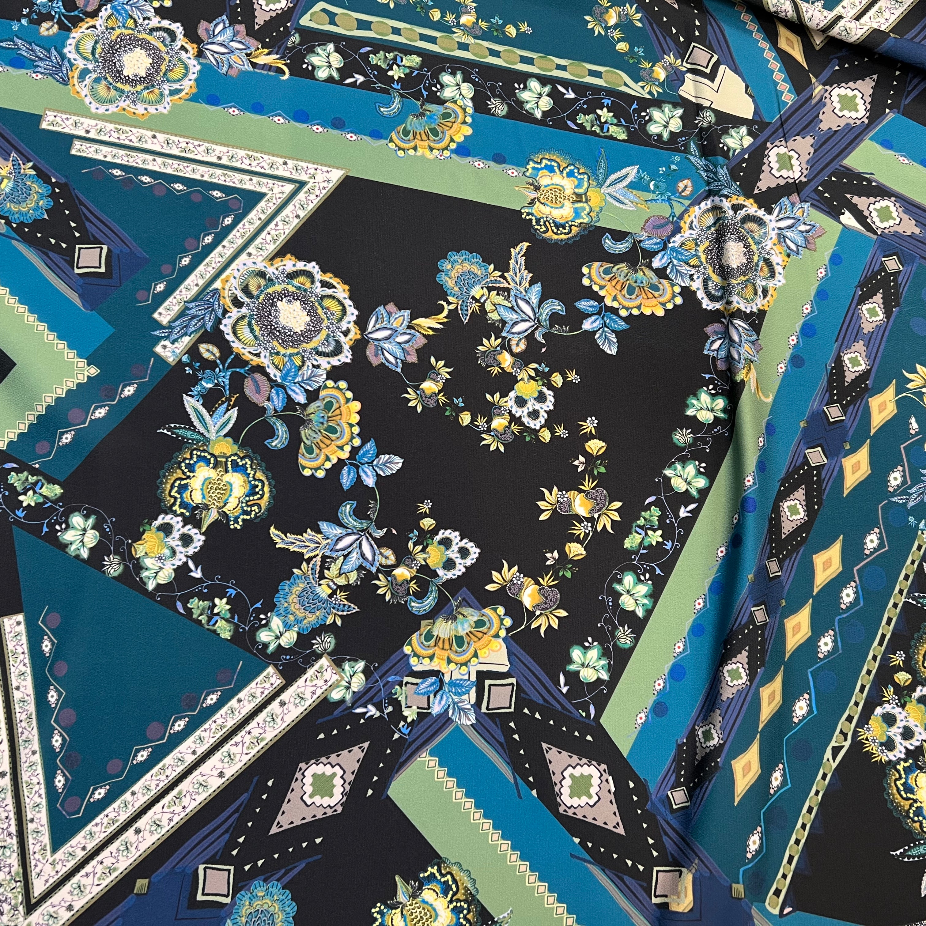 CRÊPE LÉGÈREMENT SATINÉ BLUE MOOD - My Little Coupon