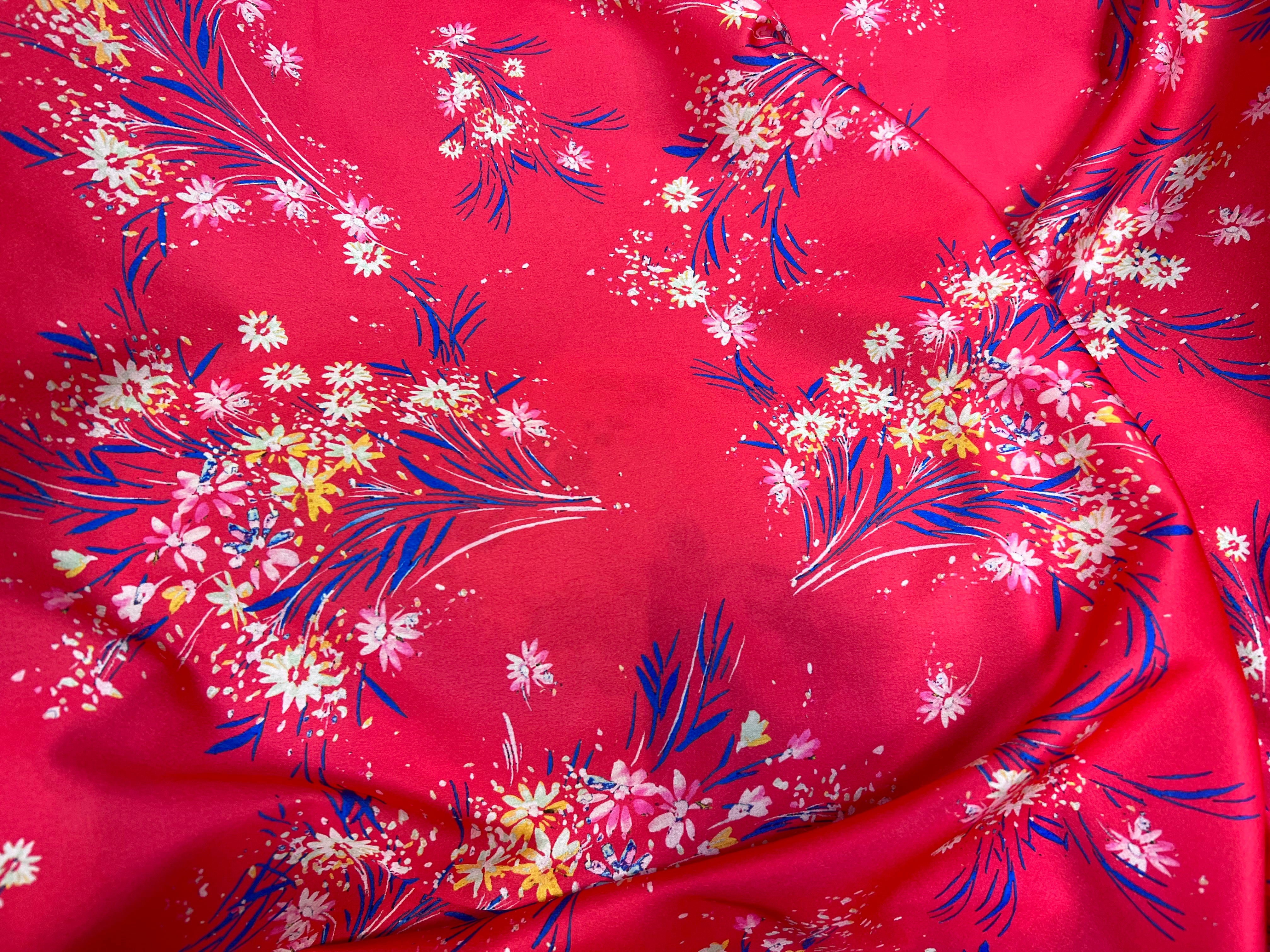 CRÊPE LÉGÈREMENT SATINÉ FLEURS D’ARTIFICE ROSE - My Little Coupon