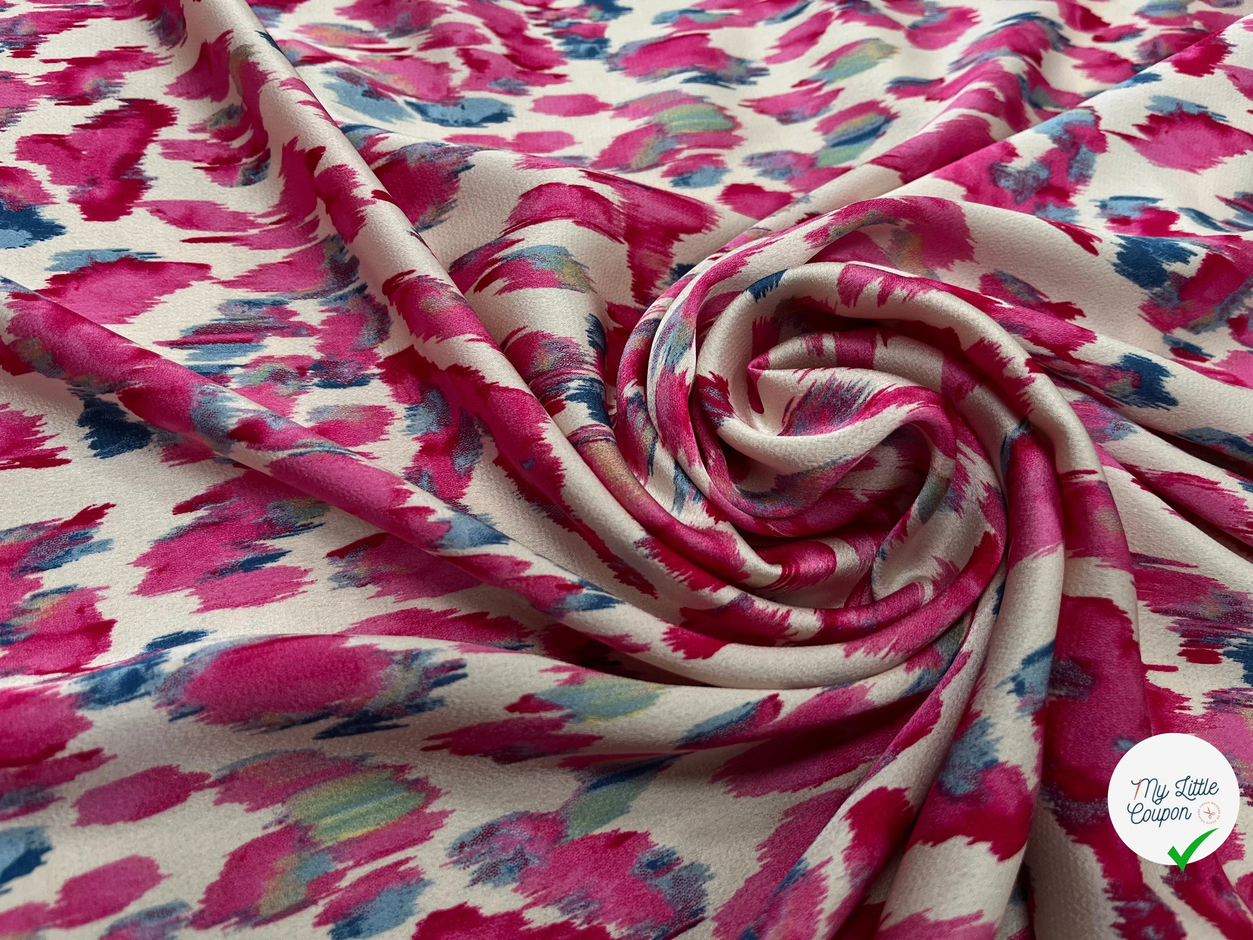 CREPE LÉGÈREMENT SATINÉ FLUIDE IMPRIMÉ ÉFFET NUAGE MULTICOLORES FOND ÉCRU - My Little Coupon