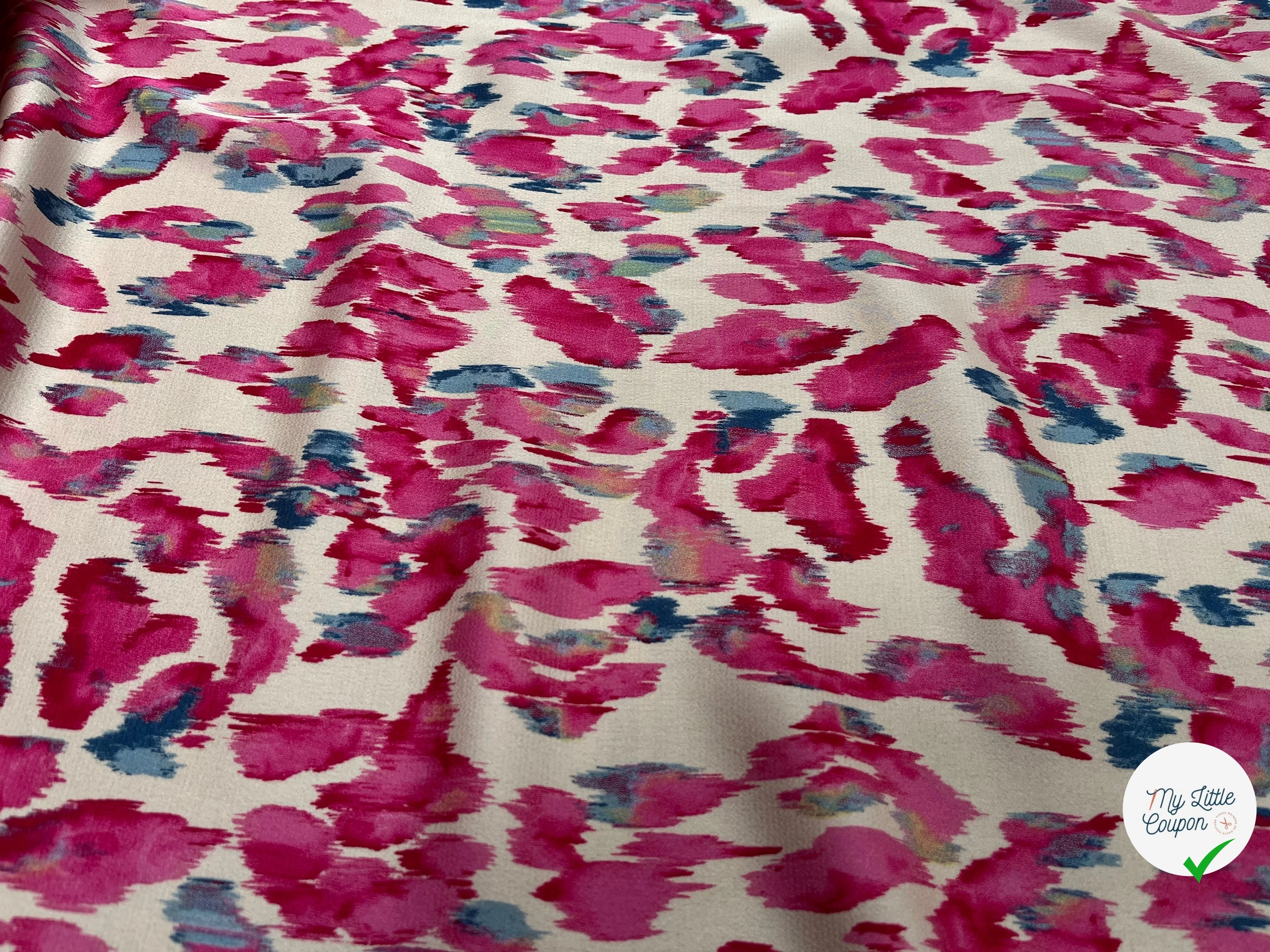 CREPE LÉGÈREMENT SATINÉ FLUIDE IMPRIMÉ ÉFFET NUAGE MULTICOLORES FOND ÉCRU - My Little Coupon