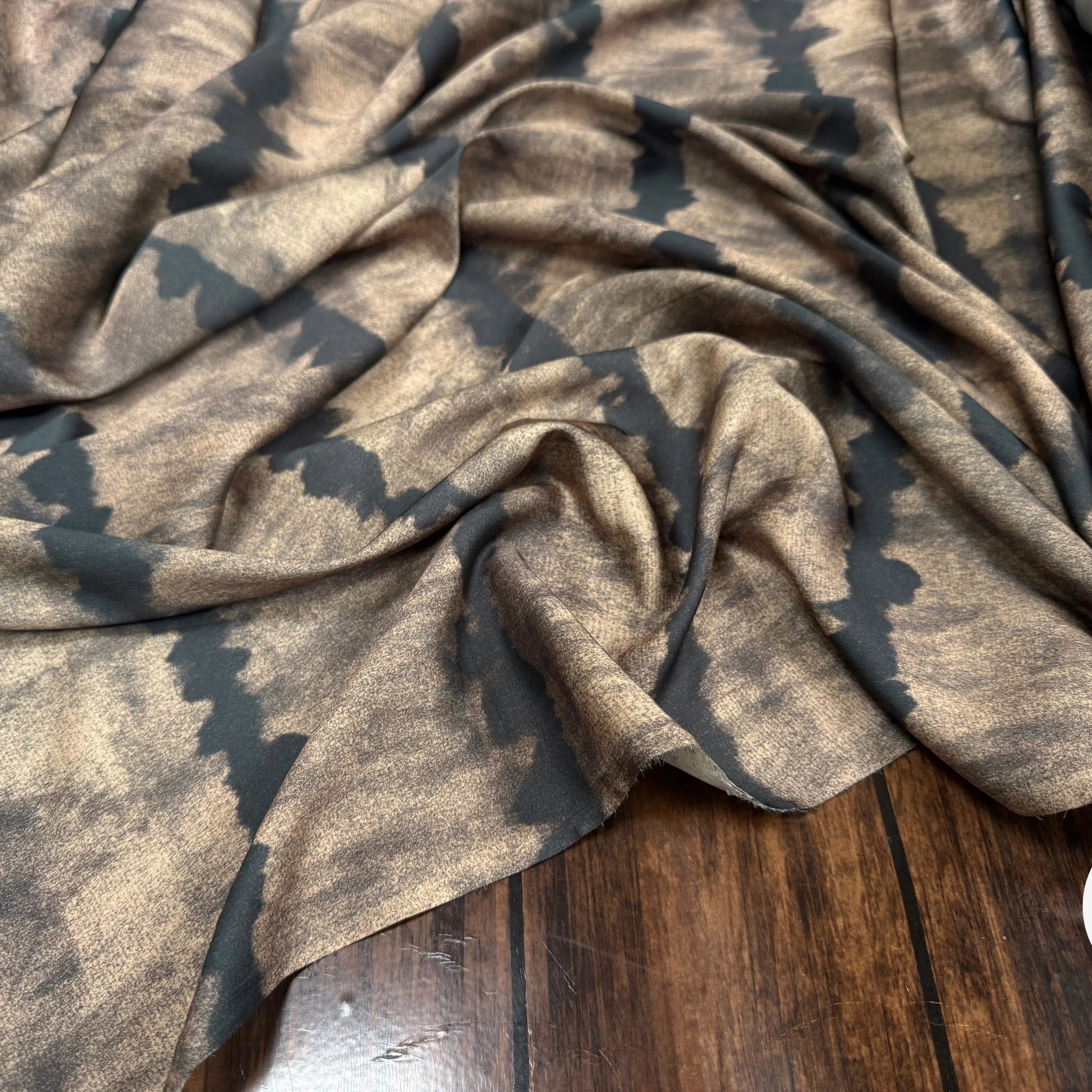 CRÊPE LÉGÈREMENT SATINÉ - My Little Coupon