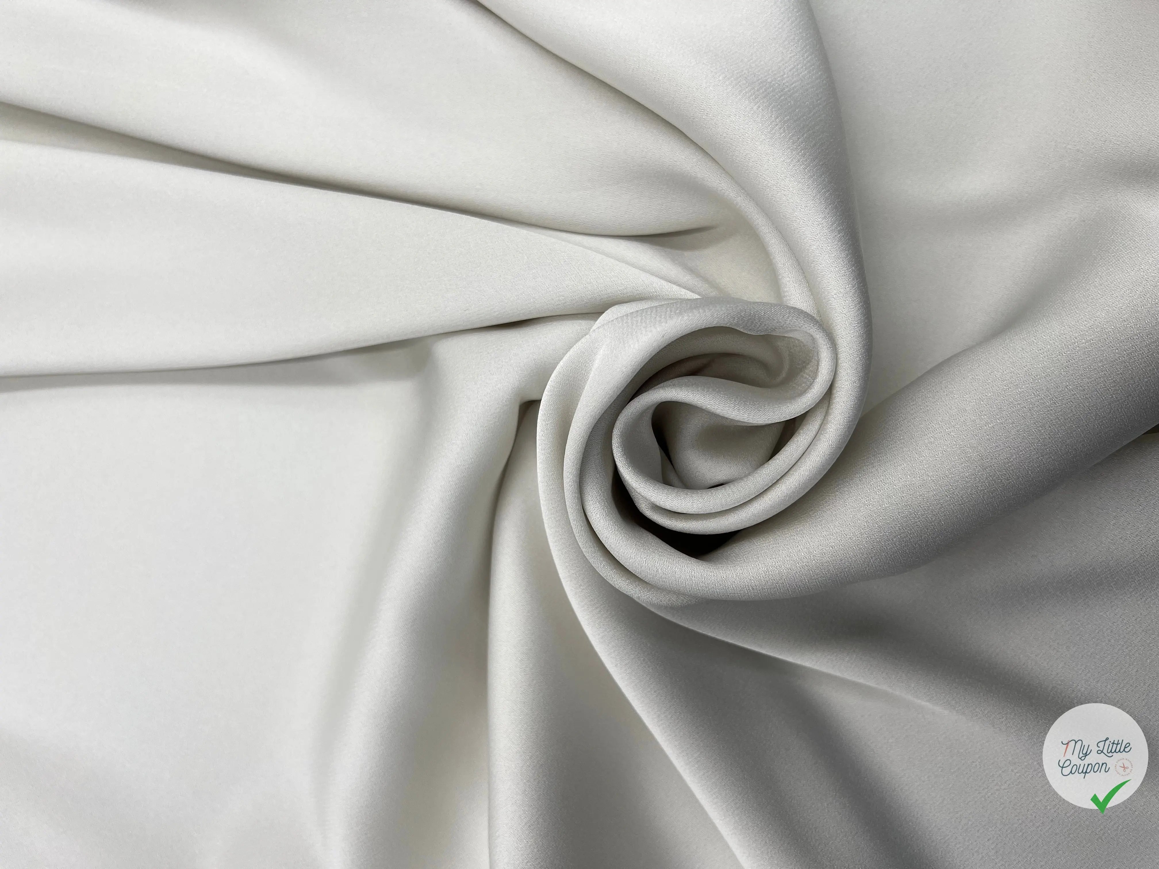 CRÊPE LÉGÈREMENT SATINÉ OFF WHITE FLUIDE ET SOUPLE - My Little Coupon - tissu - coudre