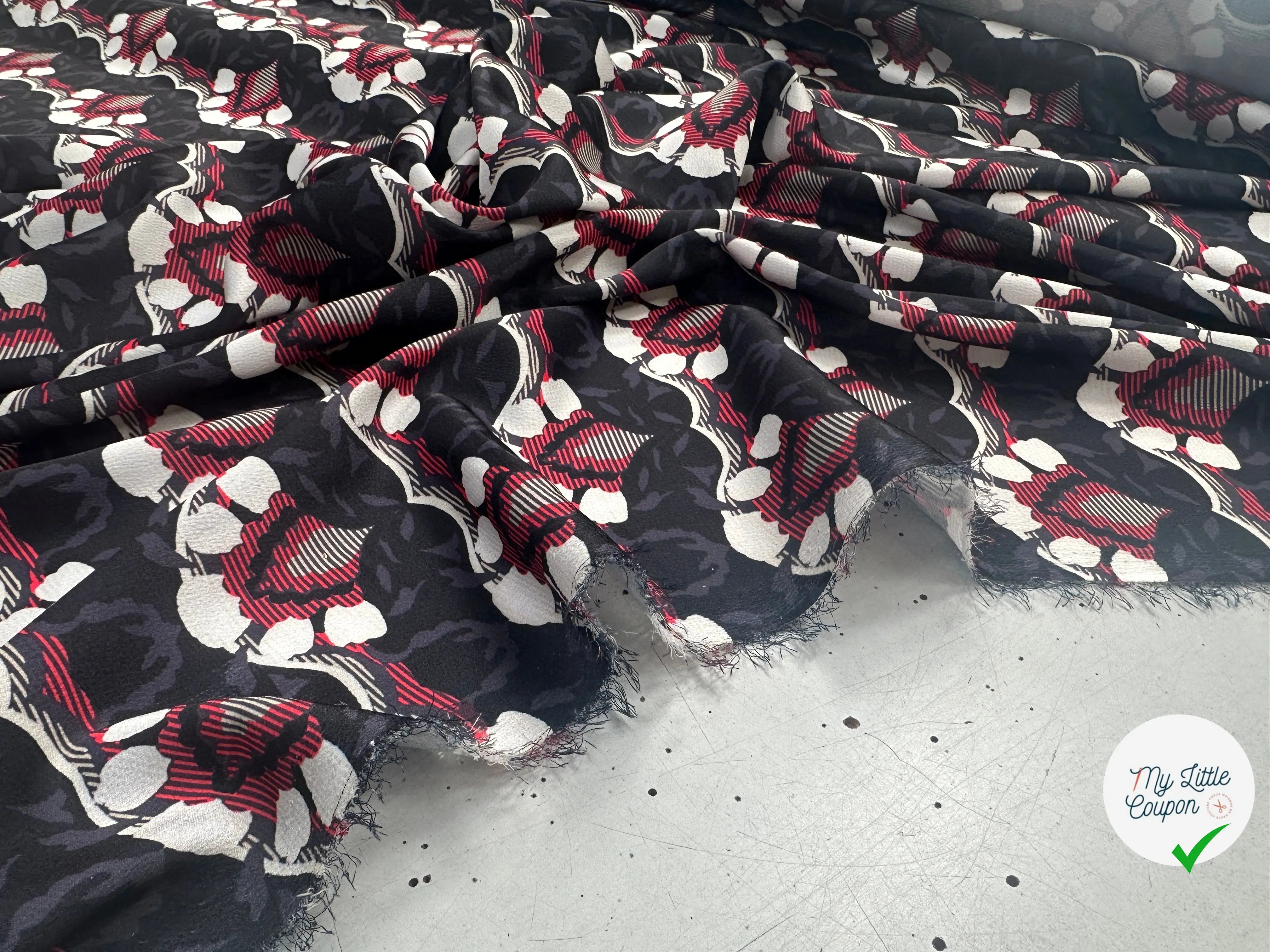 CRÊPE LÉGÈREMENT SATINÉ VAGUES BAROQUE - My Little Coupon