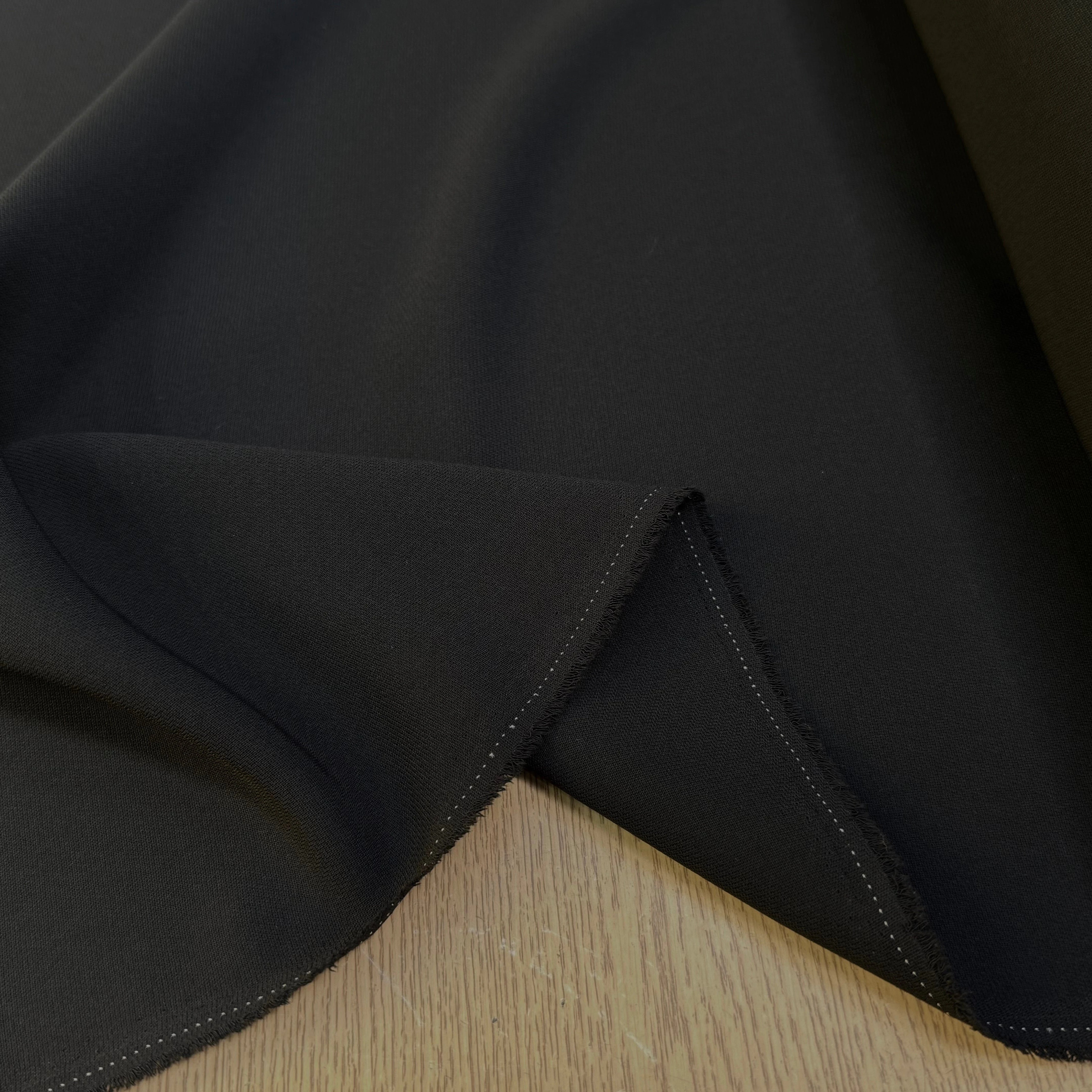 CREPE LOURD BEAU TOMBÉ NOIR 371 - My Little Coupon