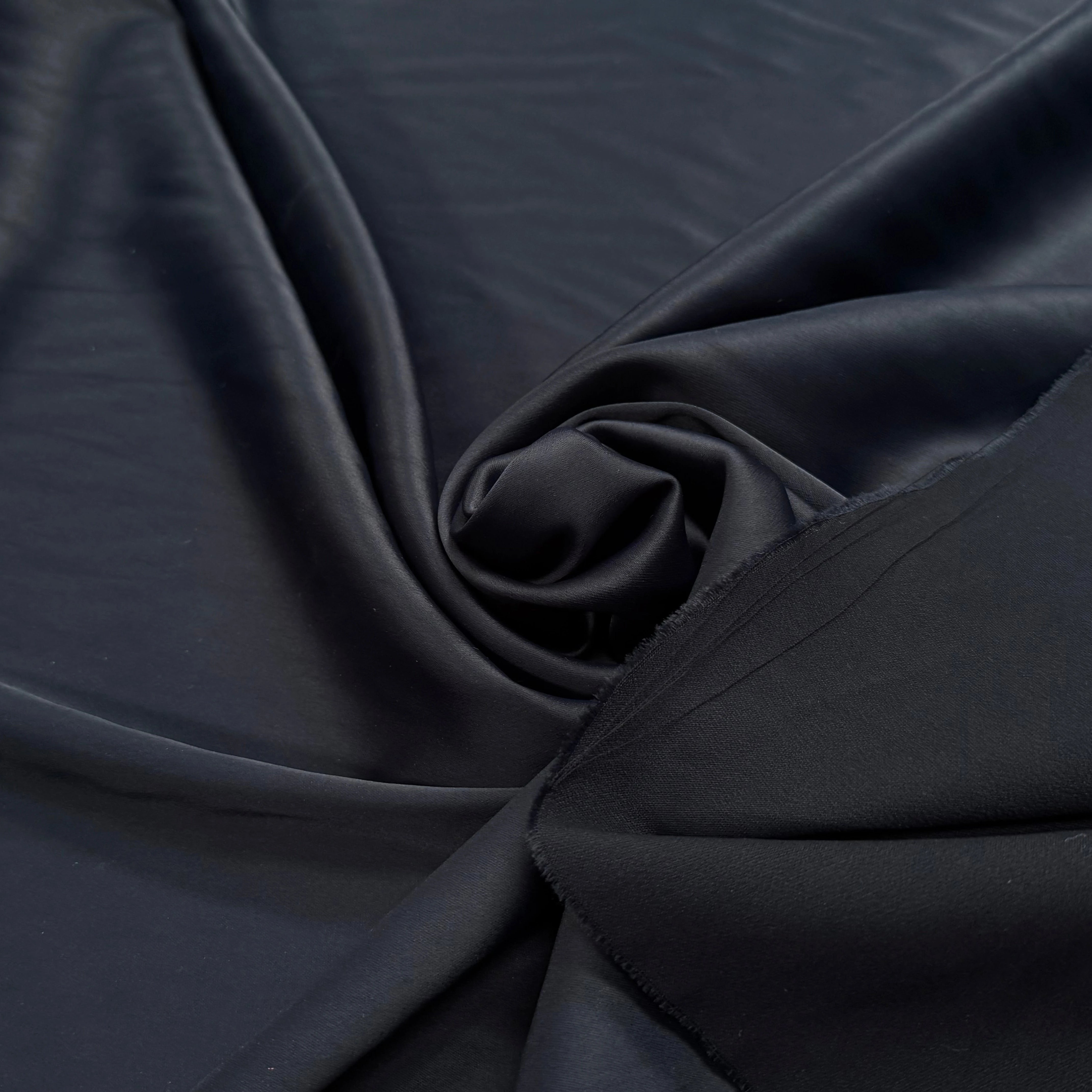 CREPE LOURD ENVERS SATIN ACETATE VISCOSE BLEU FONCÉ STRETCH - My Little Coupon