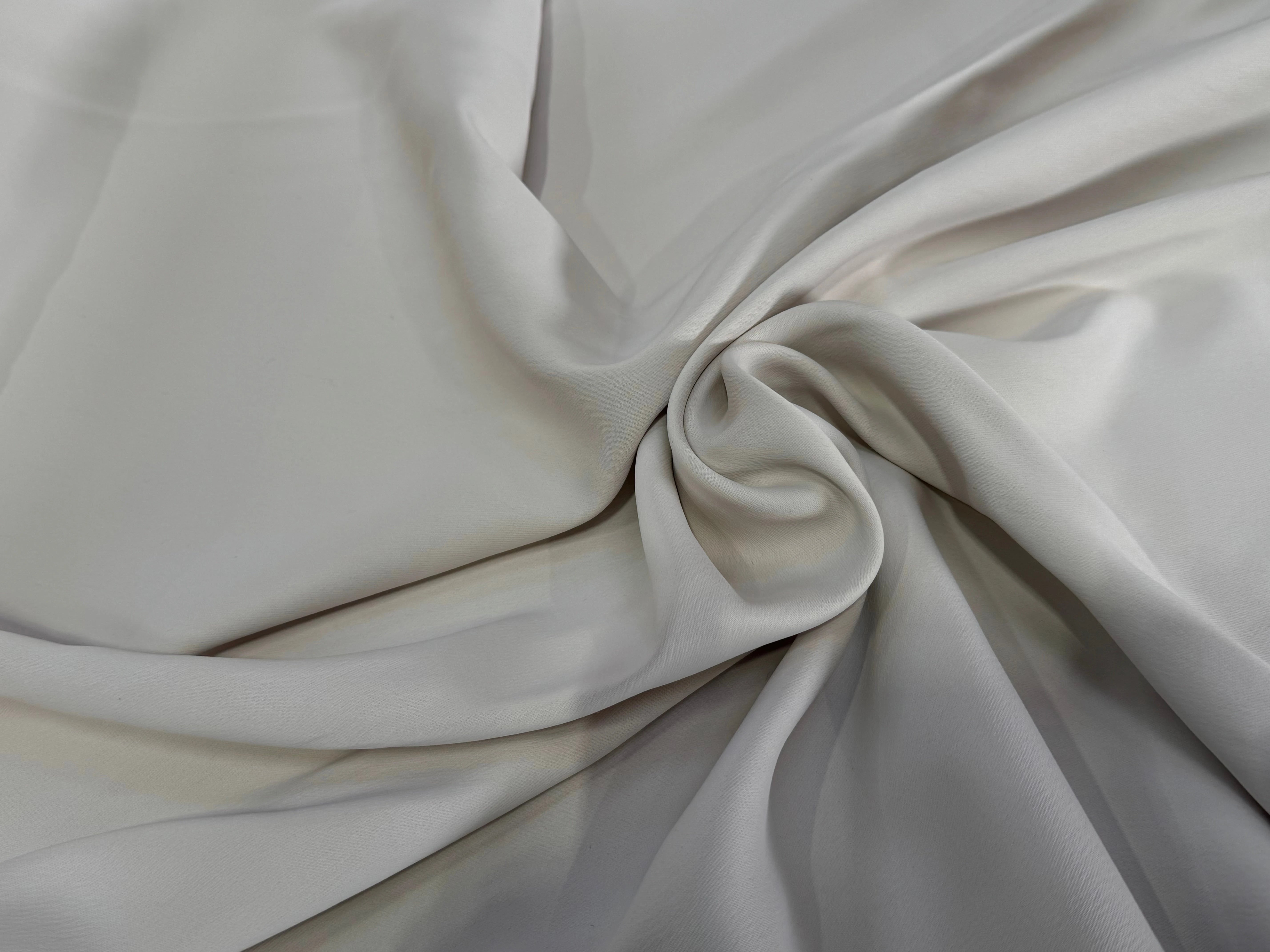 CREPE LOURD ENVERS SATIN VISCOSE ACETATE BEIGE CRÊME STRETCH - My Little Coupon