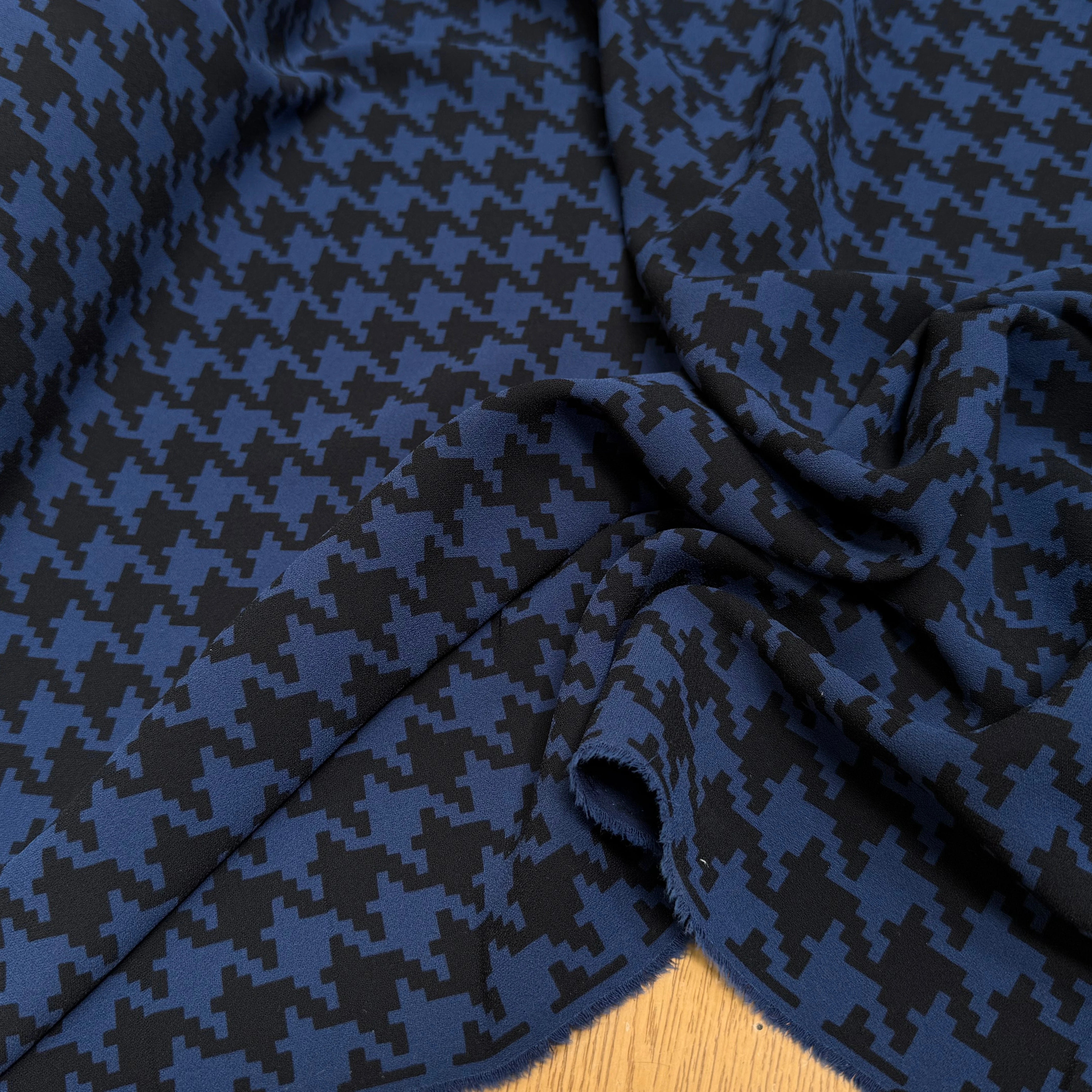 CREPE LOURD IMPRIMÉ PIED DE COQ BLEU ET NOIR - My Little Coupon