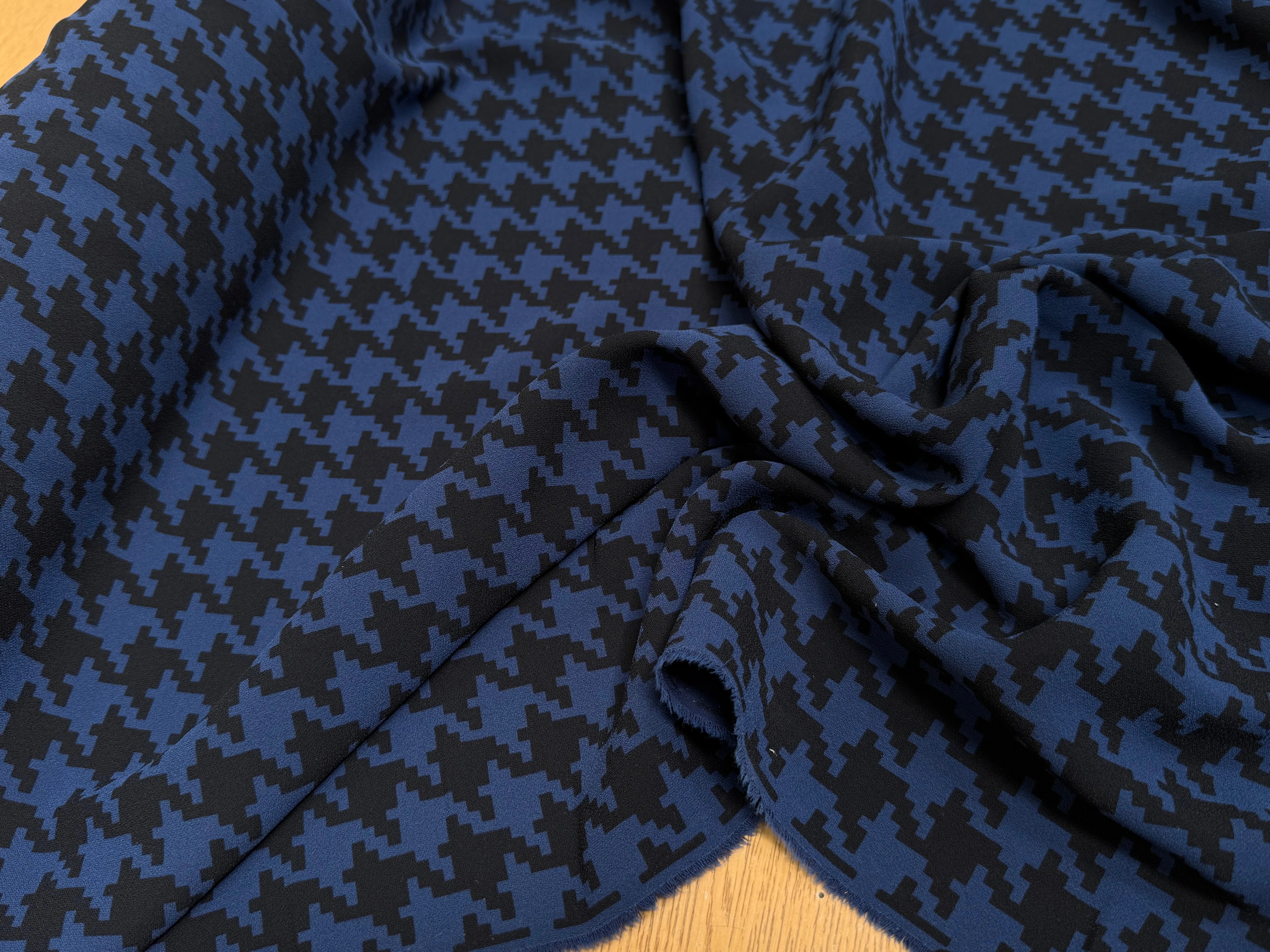 CREPE LOURD IMPRIMÉ PIED DE COQ BLEU ET NOIR - My Little Coupon