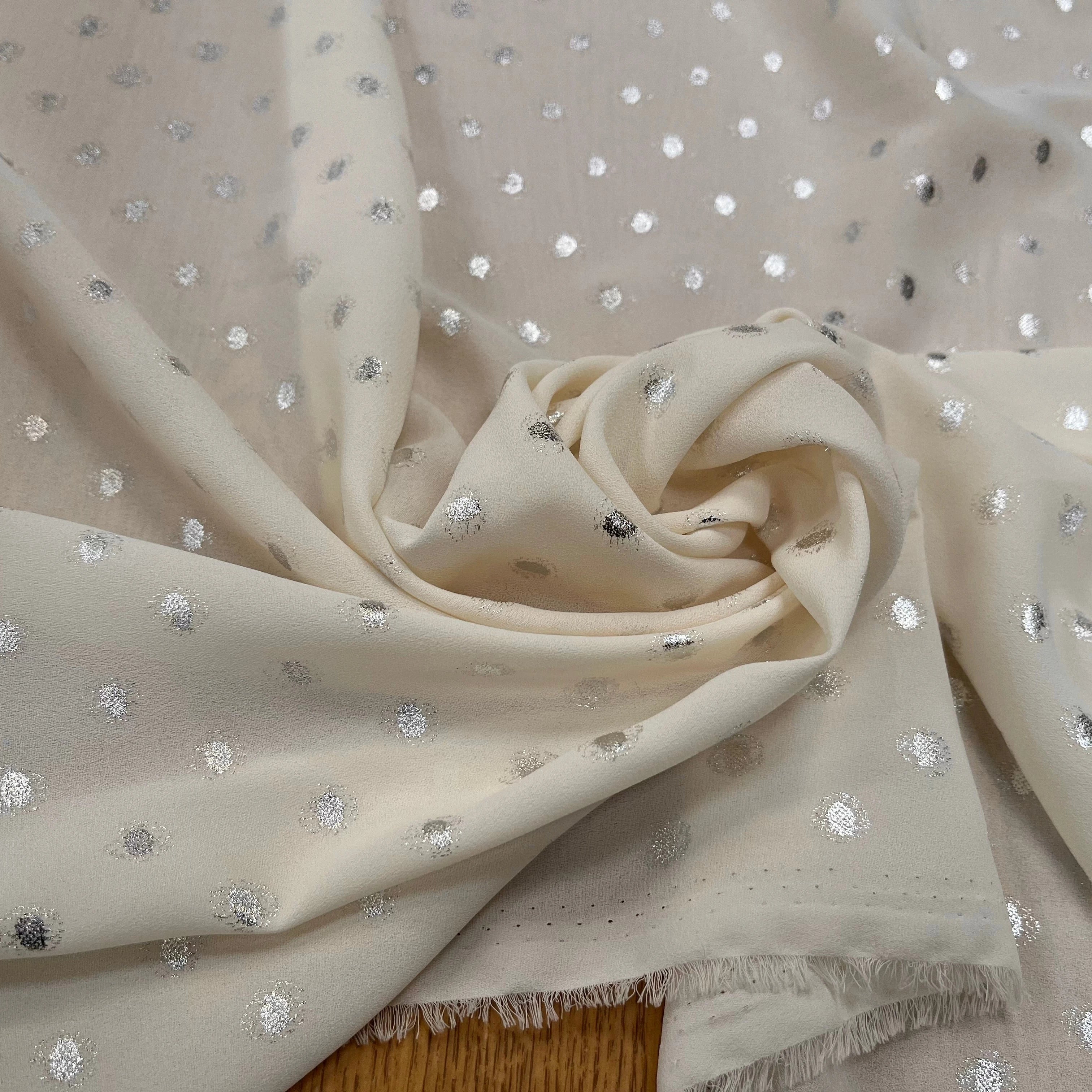 CREPE LUREX ÉCRU POIS ARGENTÉ - My Little Coupon
