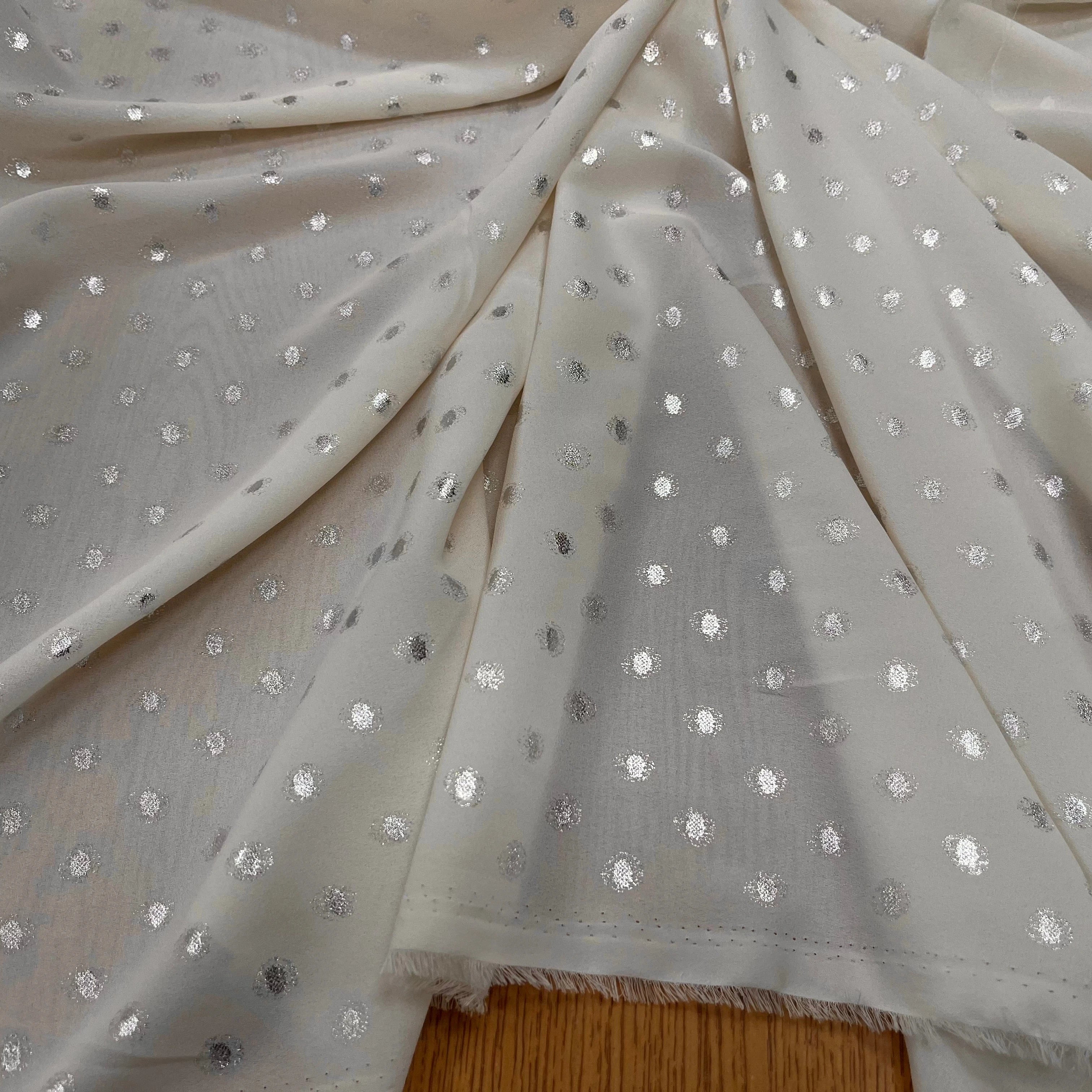 CREPE LUREX ÉCRU POIS ARGENTÉ - My Little Coupon