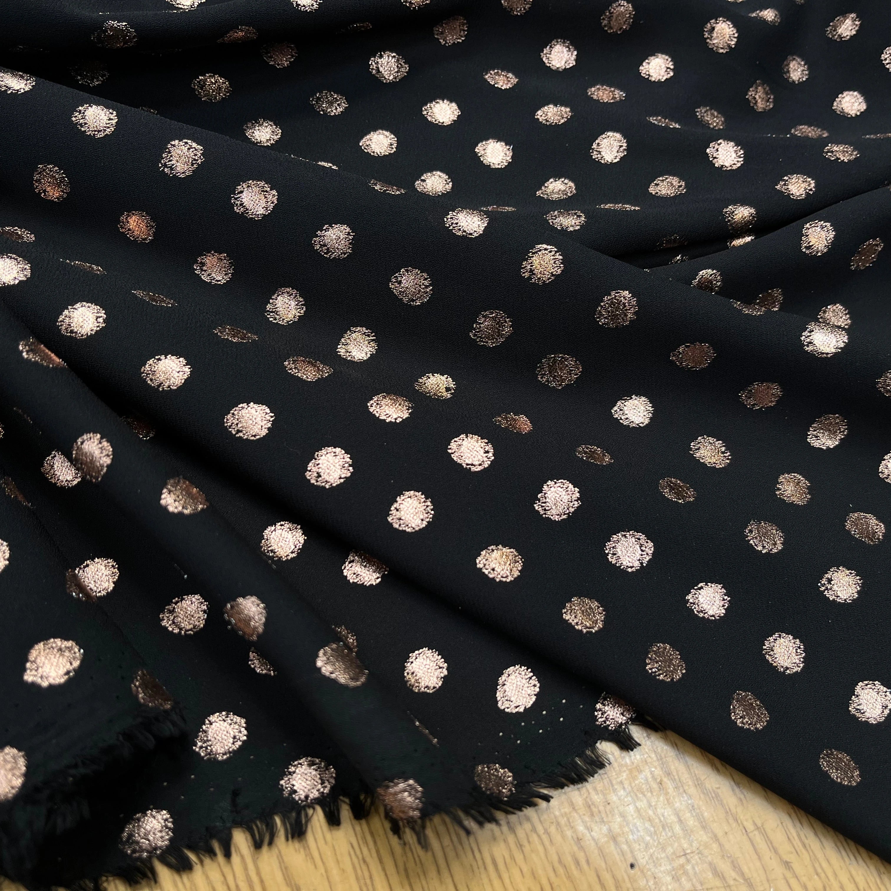 CREPE LUREX NOIR POIS ARGENTÉ - My Little Coupon