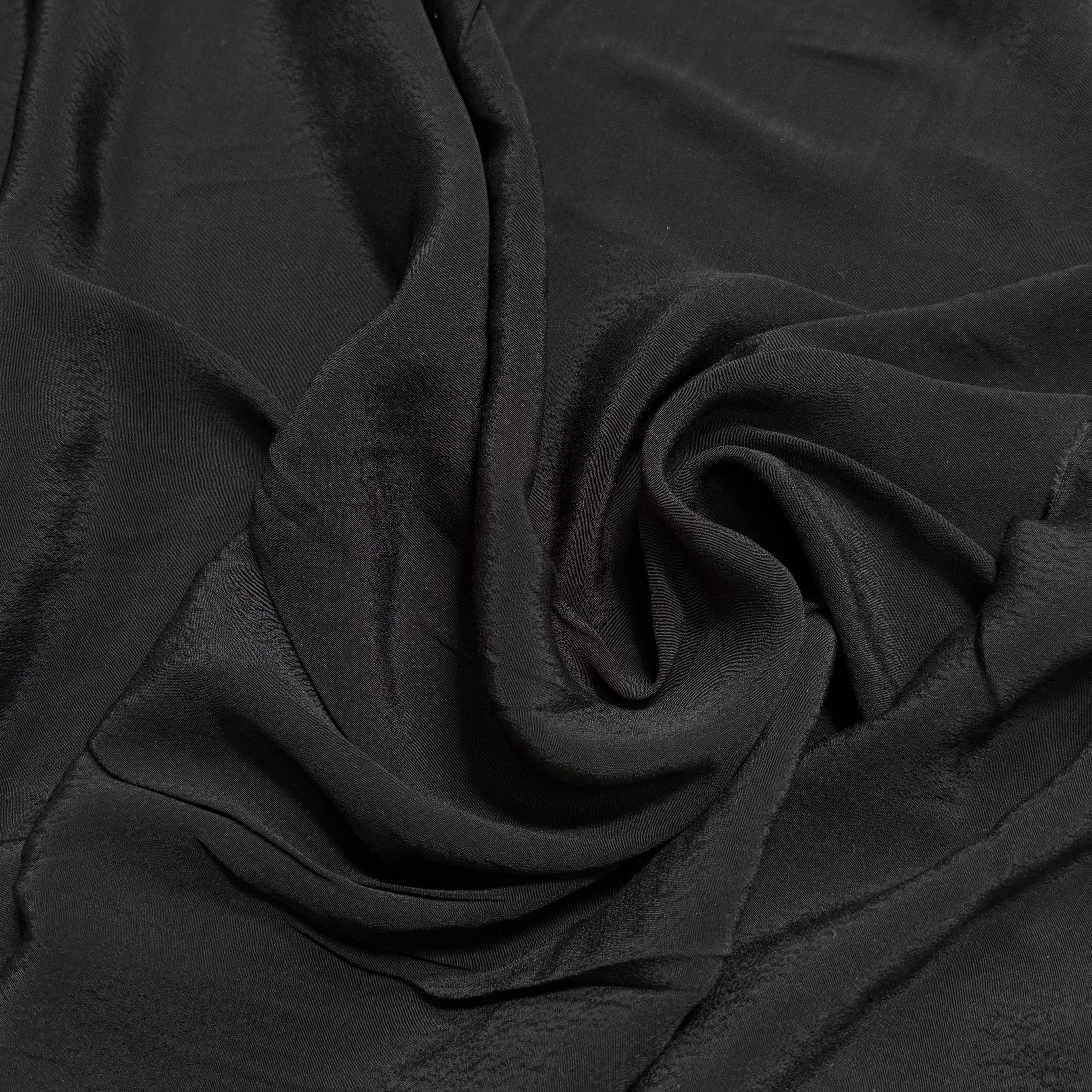 CREPE MAROCAIN 100% VISCOSE FLUIDE NOIR LÉGÈREMENT SATINÉ - My Little Coupon