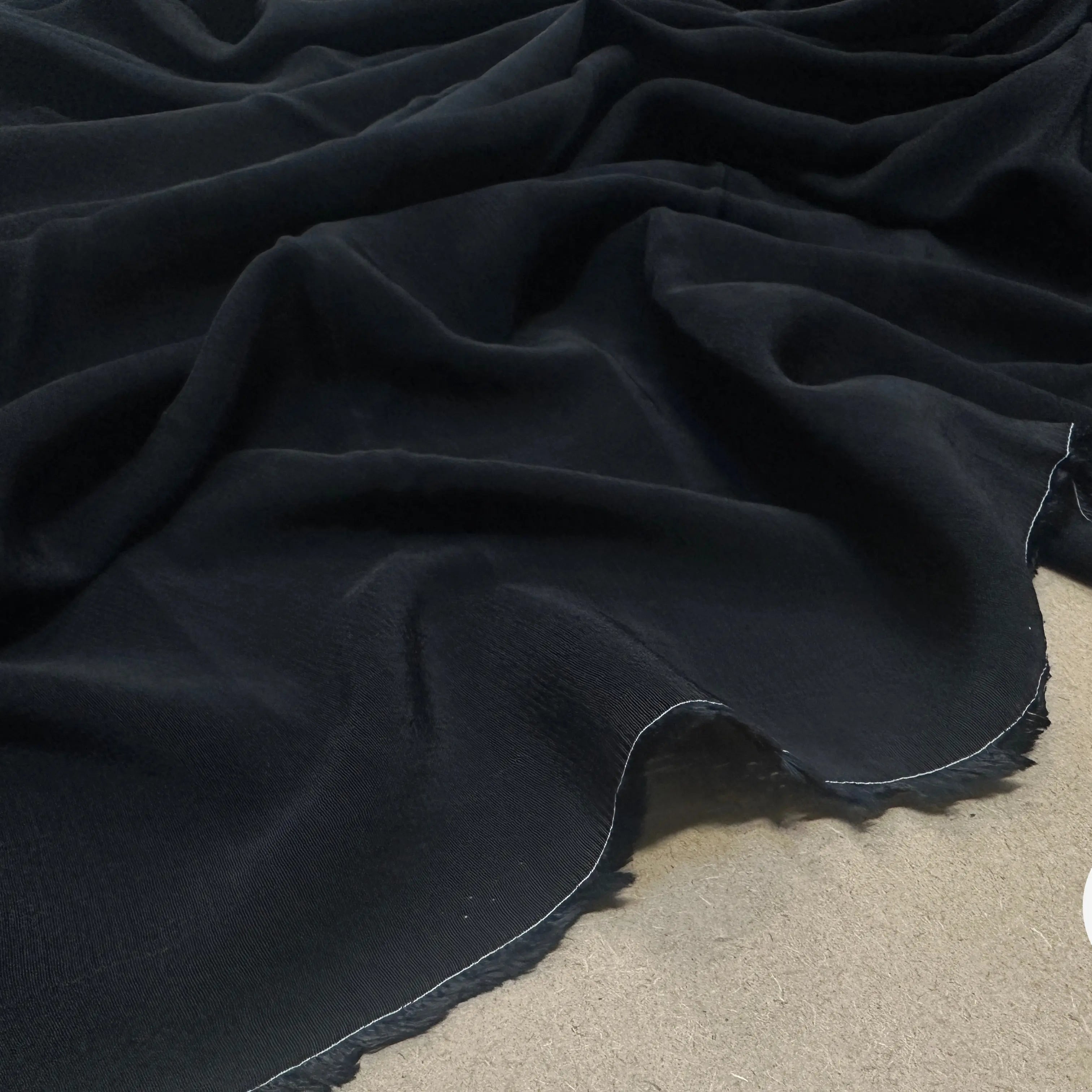 CRÊPE MAROCAIN 100% VISCOSE NOIR - My Little Coupon