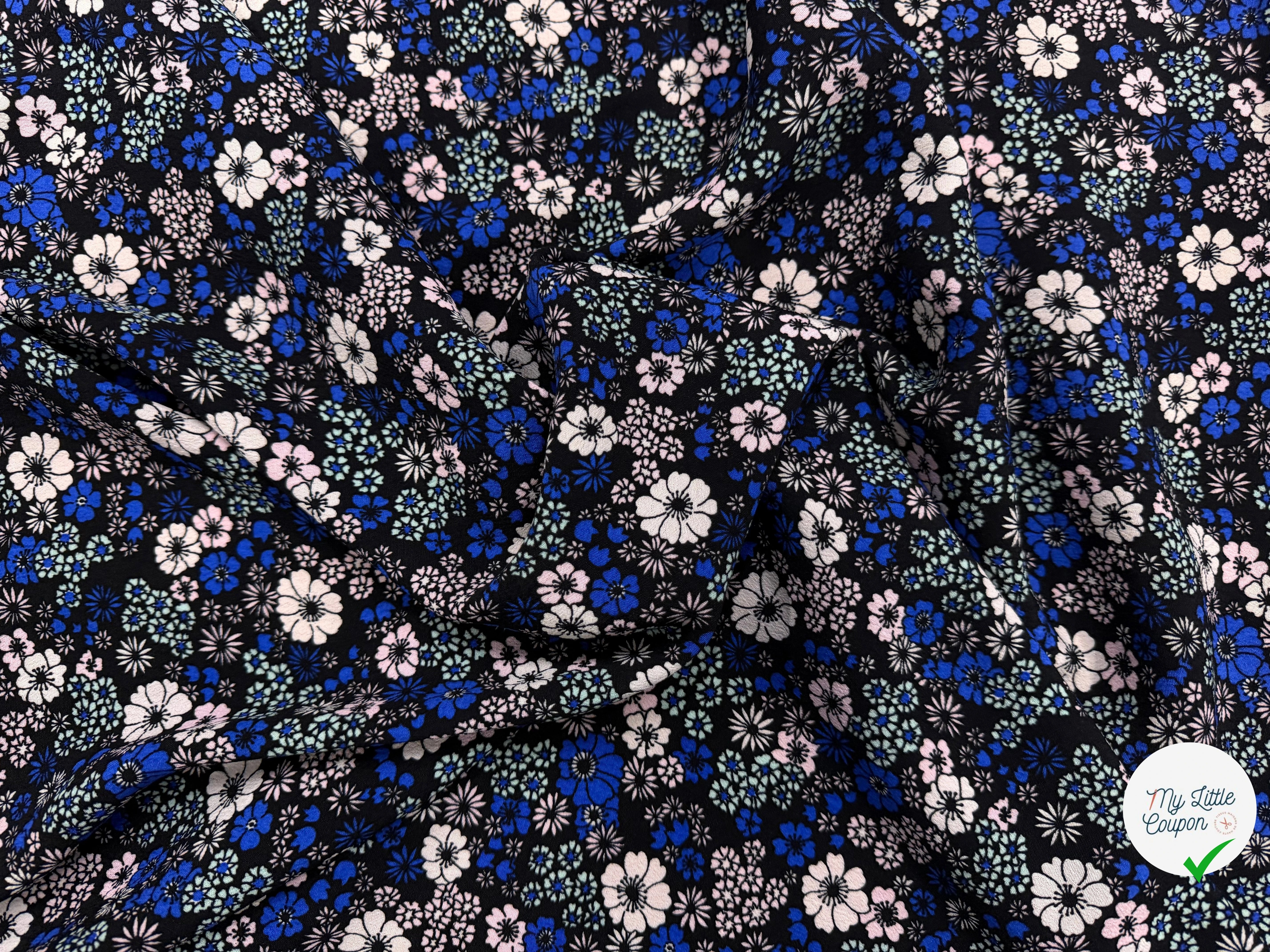 CREPE MAROCAIN 100% VISCSOE FLEURS FOND NOIR - My Little Coupon