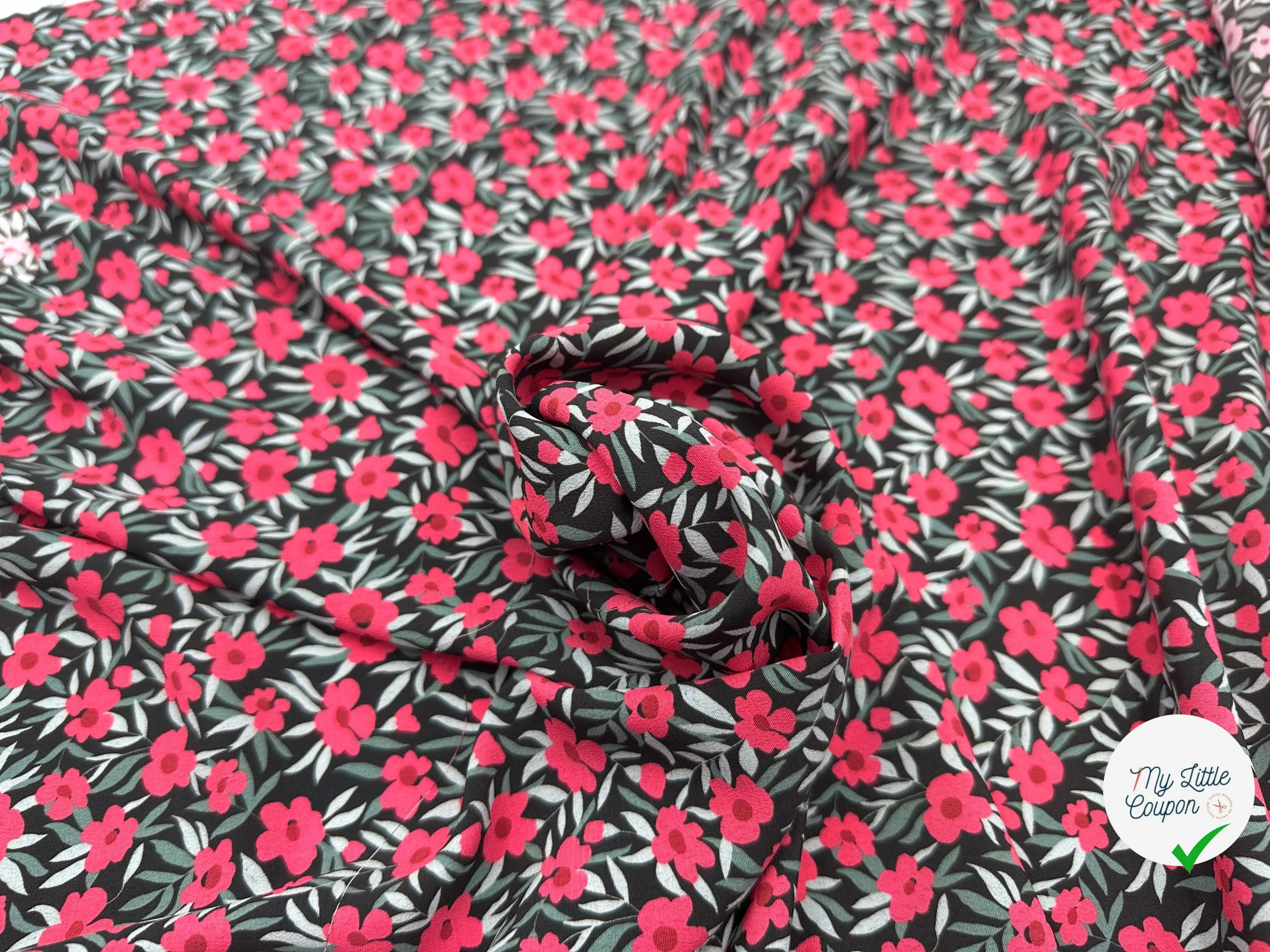 CRÊPE MAROCAIN FOND NOIR À FLEURS ROSES - My Little Coupon - tissu - coudre