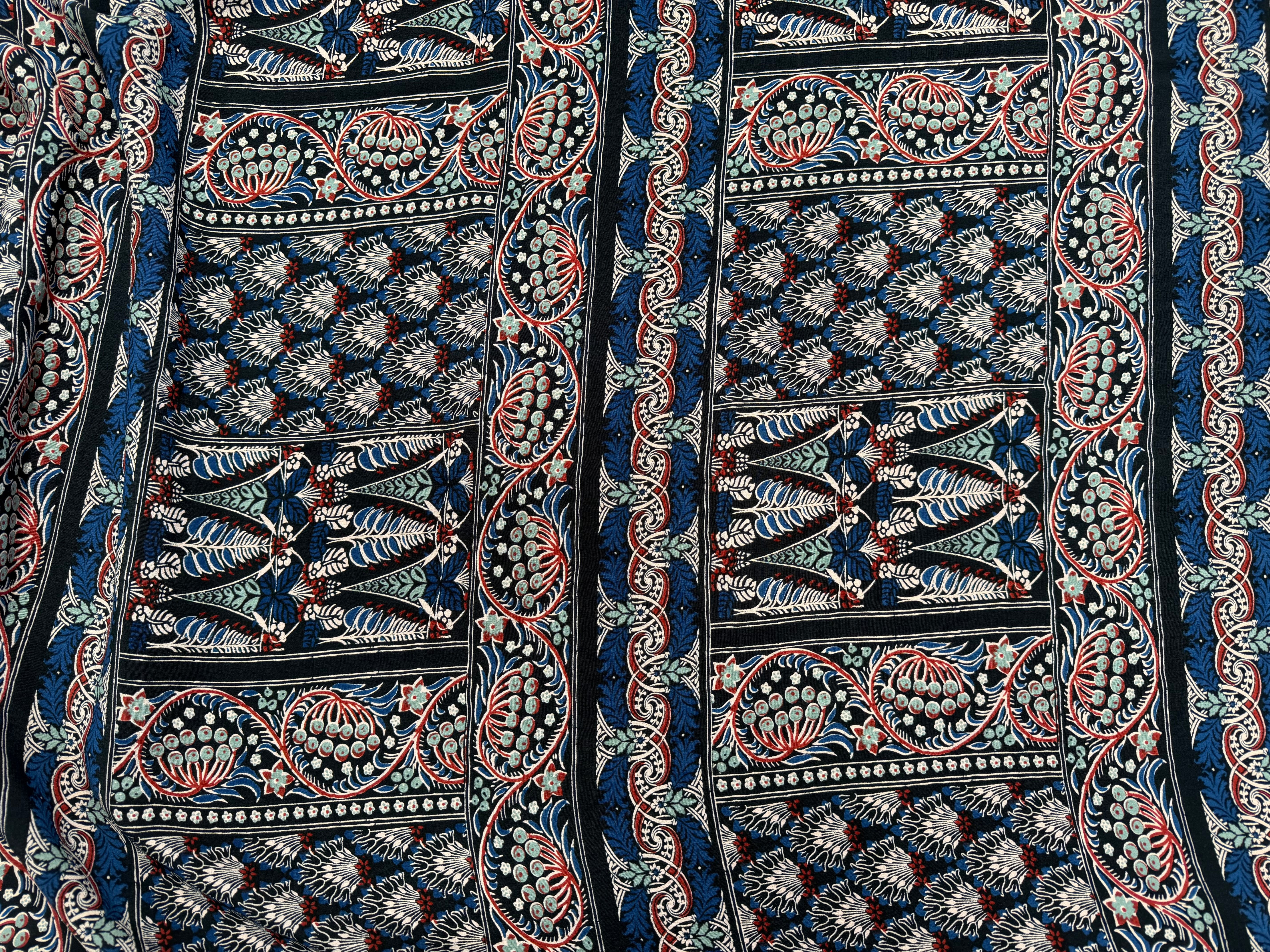 CREPE MAROCAIN VISCOSE BLEU FEUILLAGES - My Little Coupon