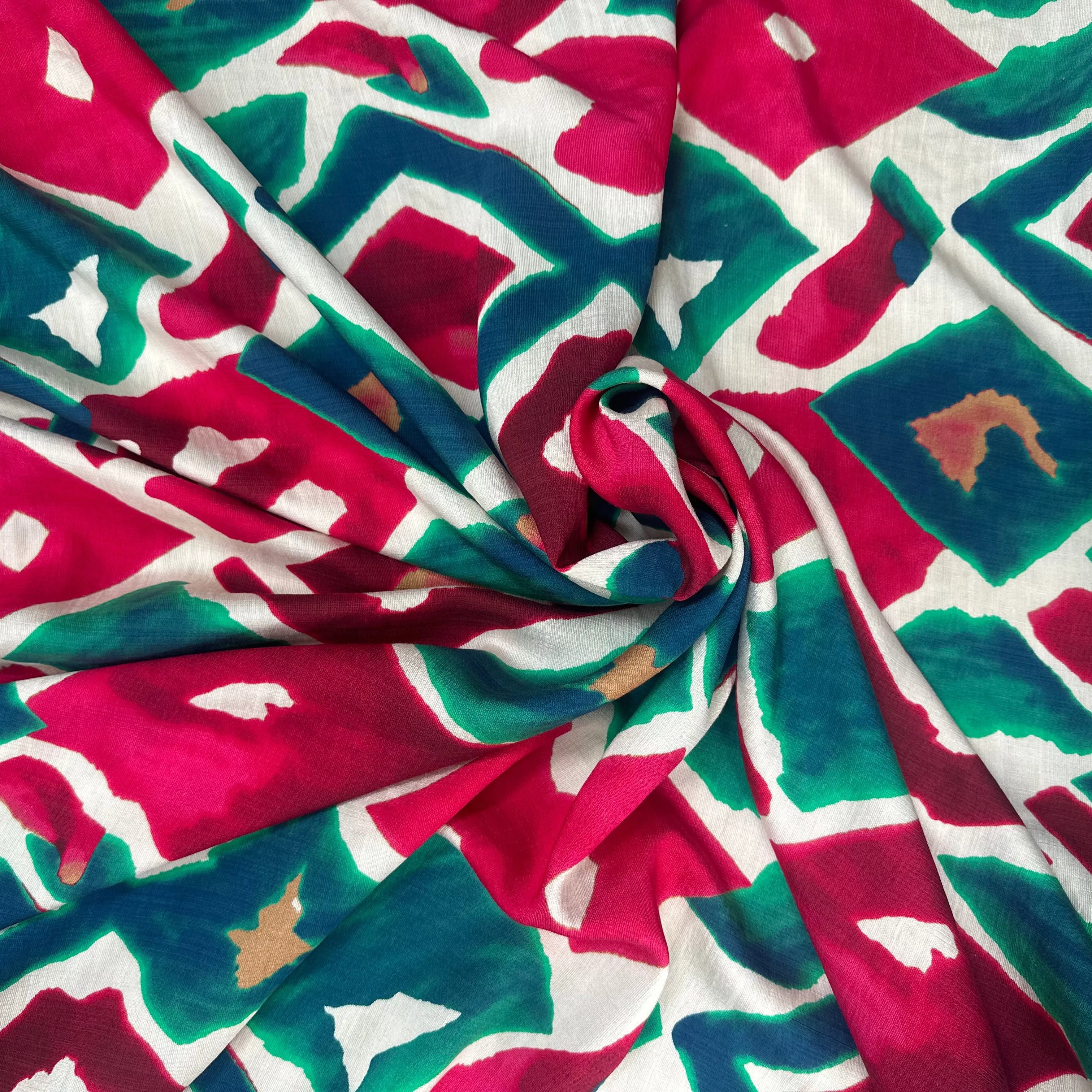 CREPE MAROCAIN VISCOSEE GÉOMÉTRIE LOVE & BLUE - My Little Coupon