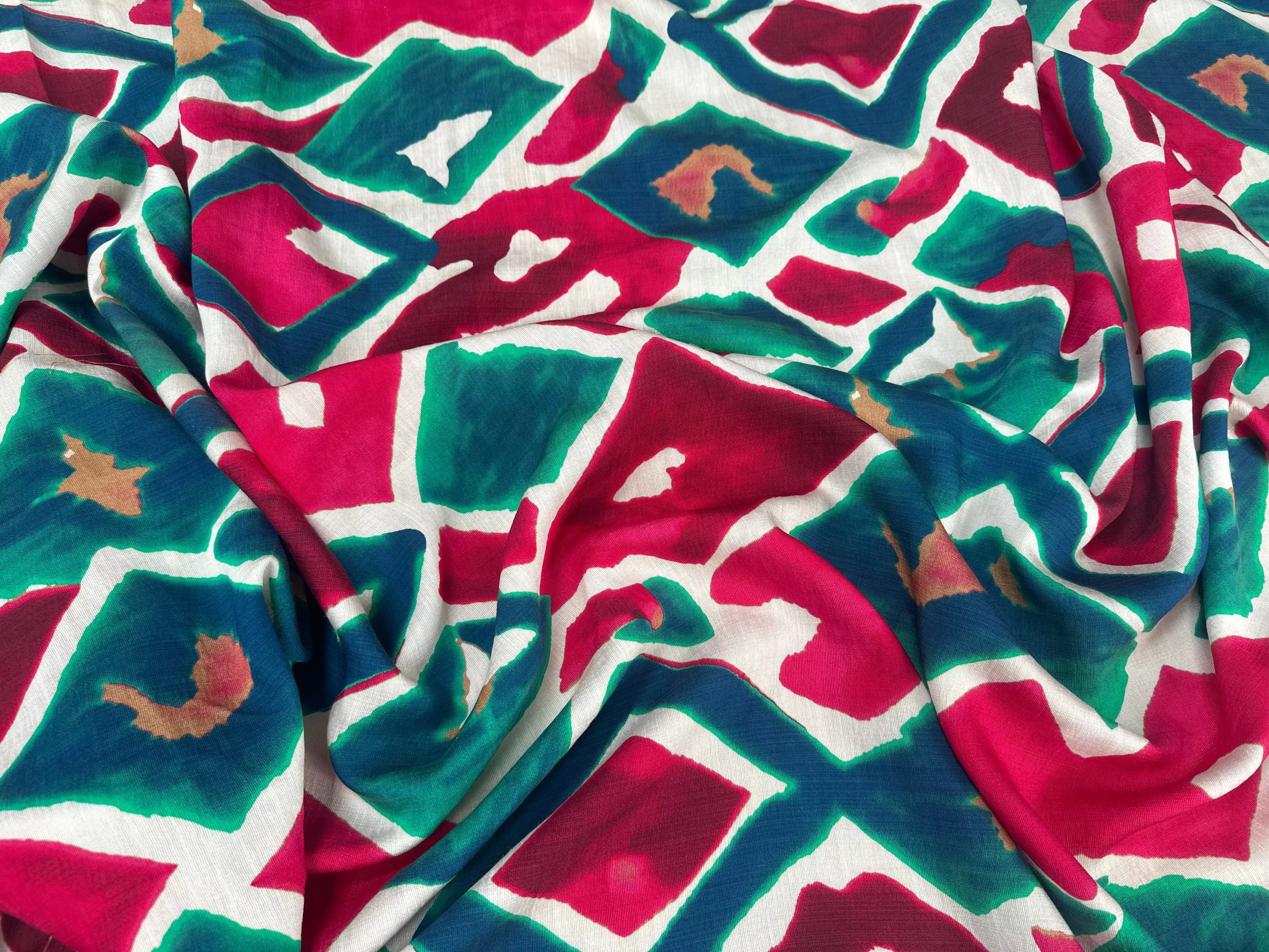 CREPE MAROCAIN VISCOSEE GÉOMÉTRIE LOVE & BLUE - My Little Coupon