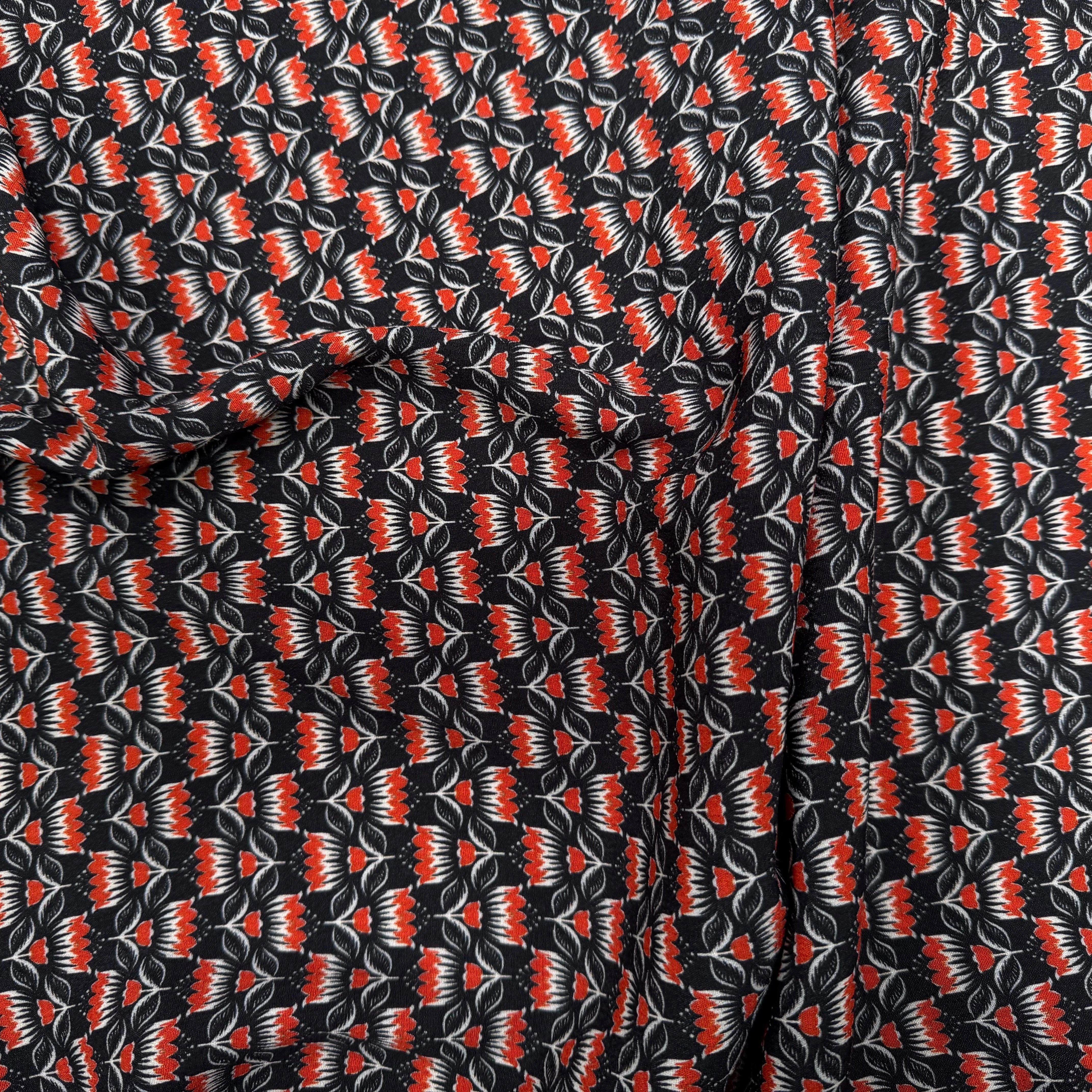 CREPE MAROCAIN VISCOSE QUALITÉ COMO NOIR FLORALIE ORANGE - My Little Coupon