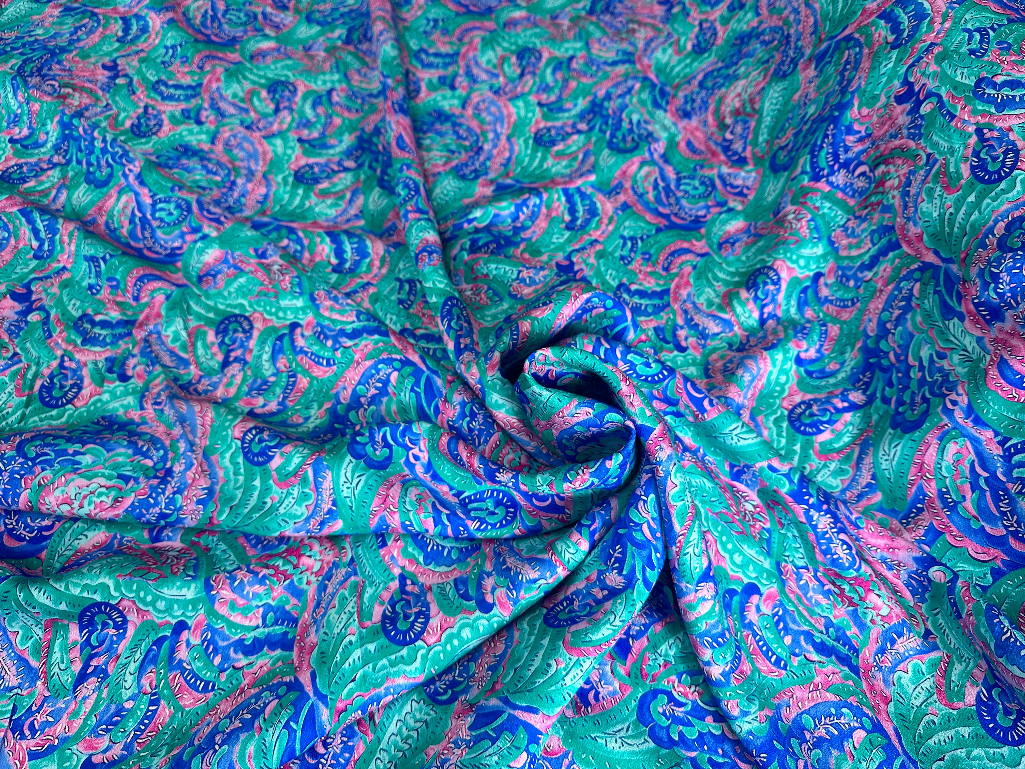 CREPE MAROCAIN VISCOSE RIVIERE DE PAISLEY SOPHISTIQUÉ - My Little Coupon