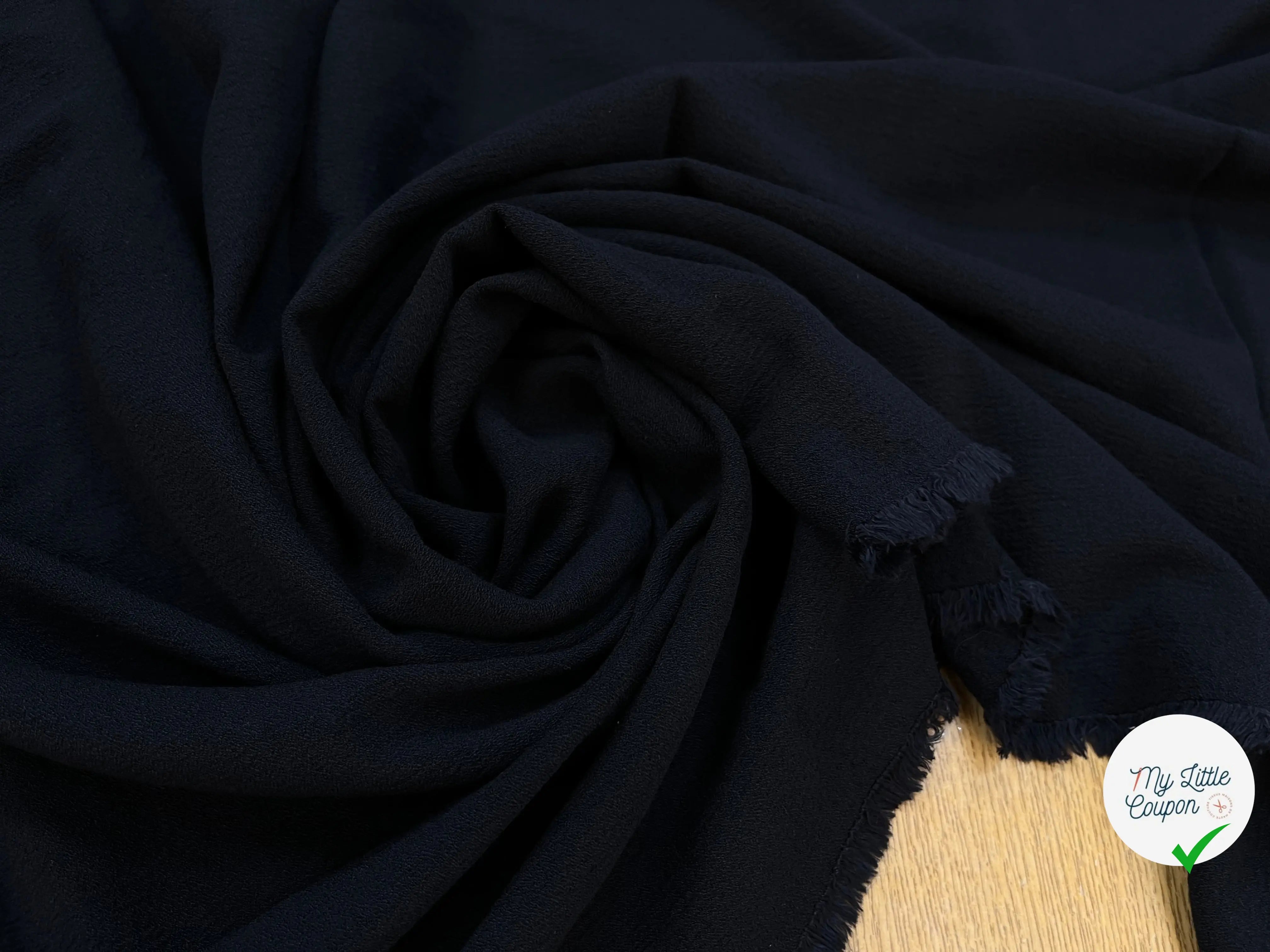 CREPE MAROCAIN VISCOSE UNI BLEU MARINE - My Little Coupon