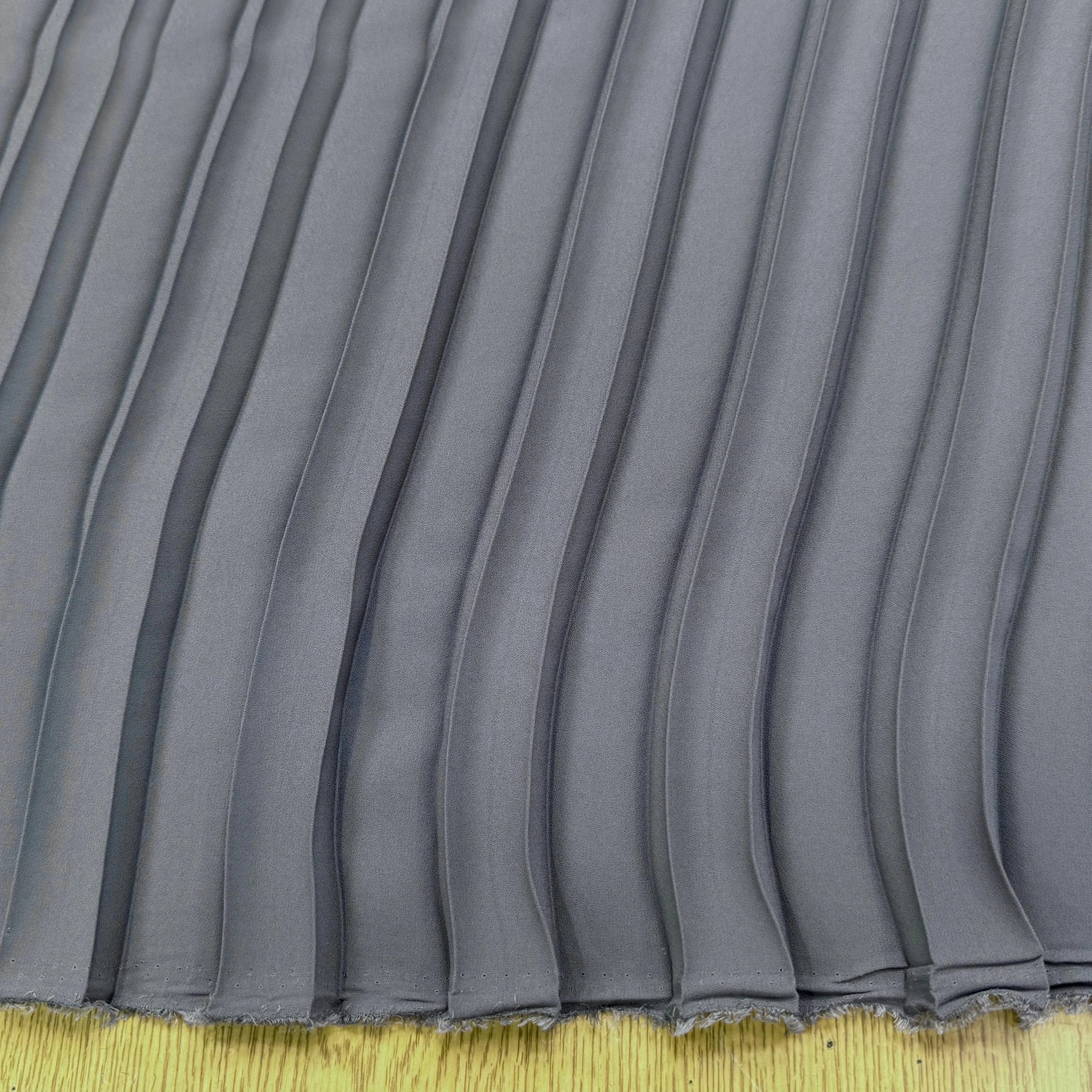 CREPE PLISSÉ FLUIDE GRIS - My Little Coupon